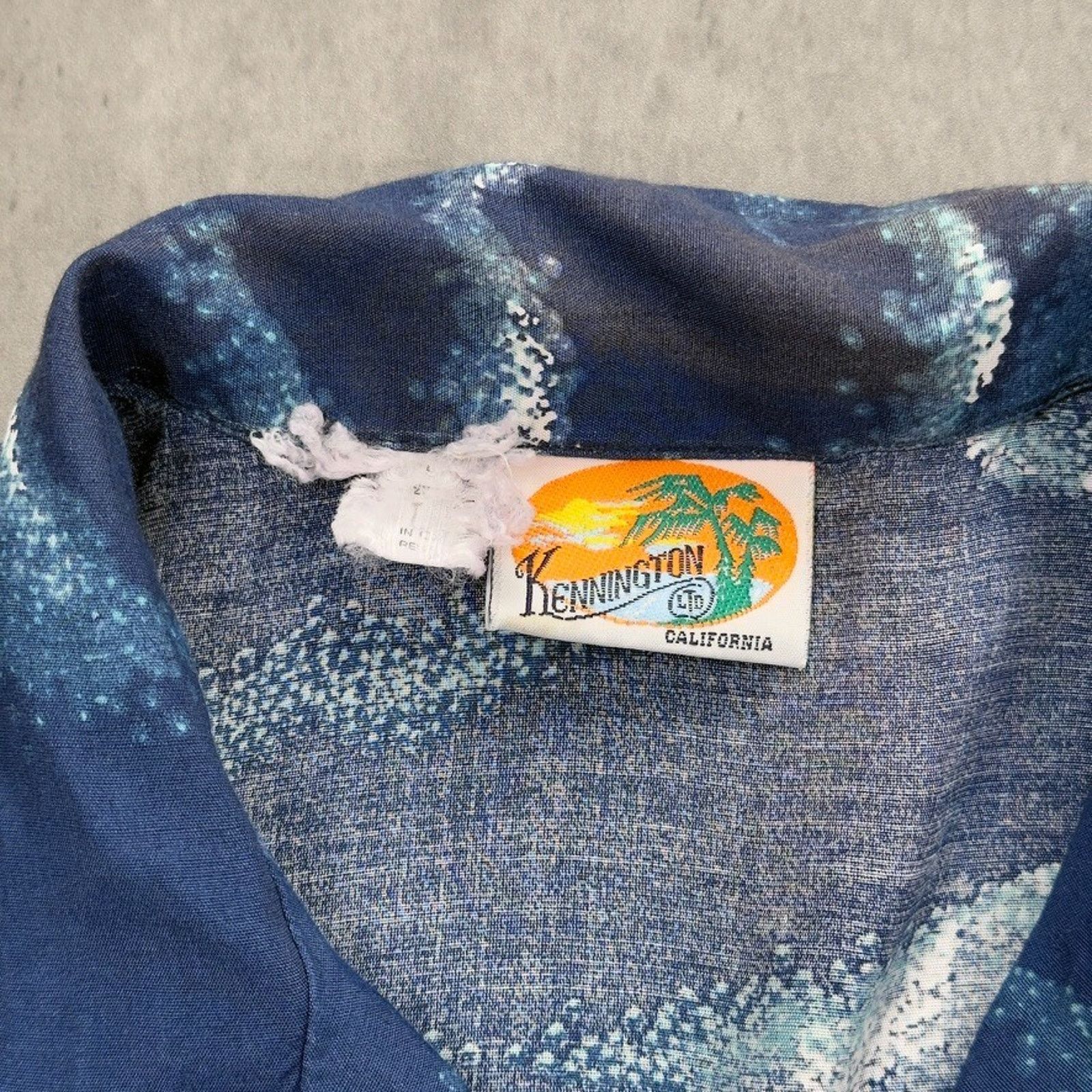 Kennington Ltd. × Vintage Vintage Tropical Faded Hawaiian Collared Button Down Shirt Size US L / EU 52-54 / 3 - 4 Thumbnail