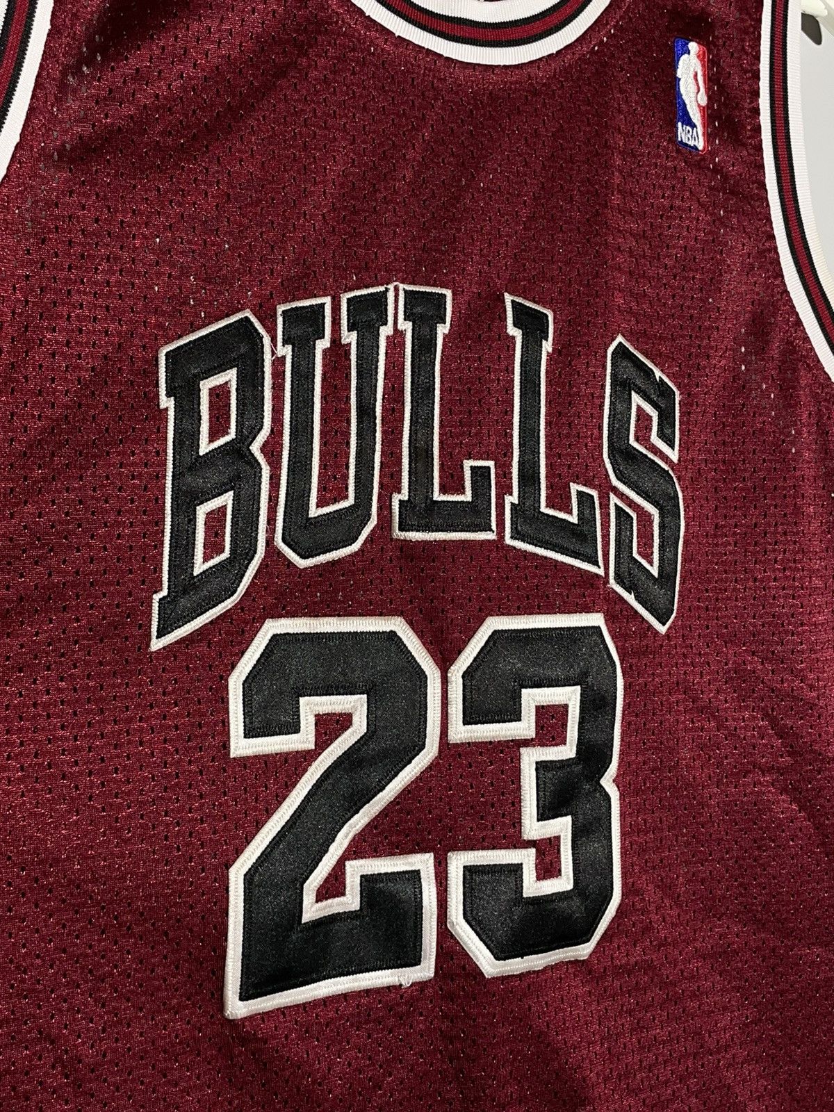 NBA #24 Michael Jordan Chicago Bulls Nike Vintage NBA Jersey Size US L / EU 52-54 / 3 - 4 Thumbnail
