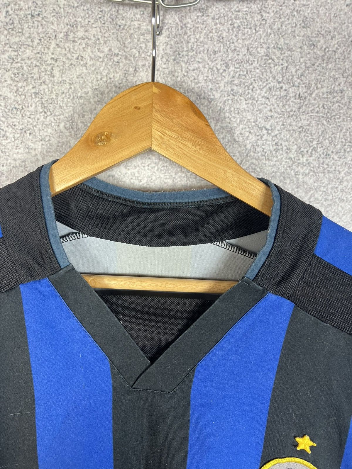 Nike Vintage Inter Nike Distressed Jersey Trashed Football Shirt Size US XL / EU 56 / 4 - 5 Thumbnail