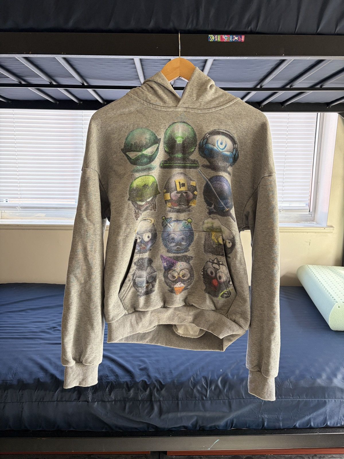 Other Enternet Emoji hoodie Size US M / EU 48-50 / 2 - 1 Thumbnail