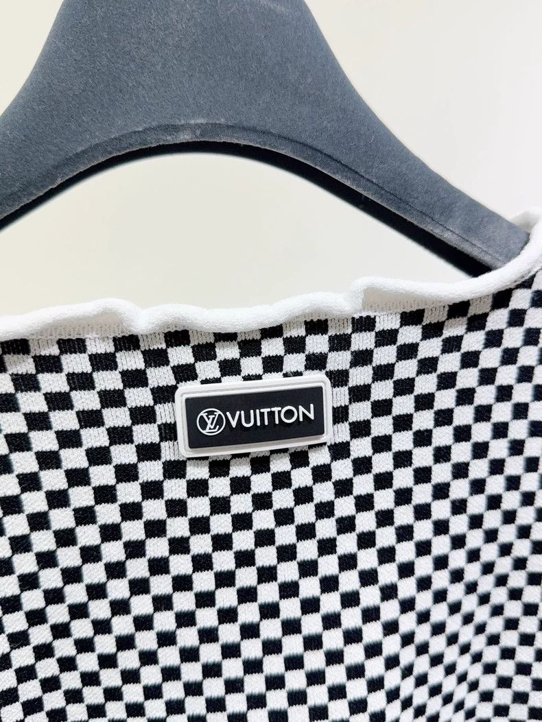 Louis Vuitton Louis Vuitton Knitted short sleeves 2503-Nextarrow Size US M / EU 48-50 / 2 - 3 Thumbnail