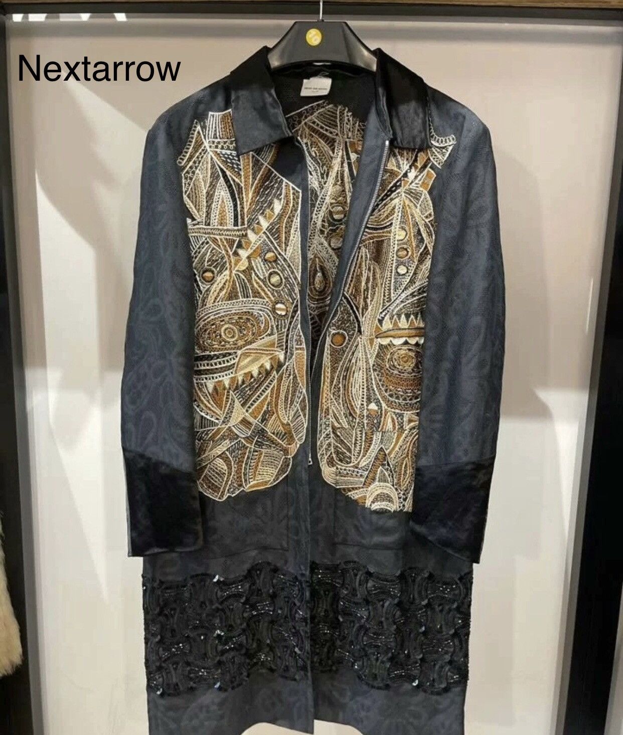 Dries Van Noten Dries van noten Heavy embroidered coat 2412-Nextarrow Size US S / EU 44-46 / 1 - 1 Thumbnail