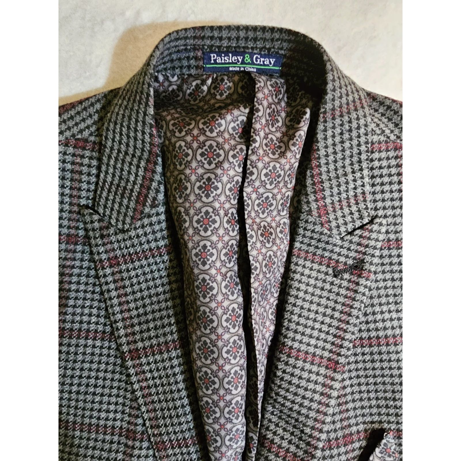 Vintage Paisley & Gray Blazer Slim Fit Gray & Maroon Check Plaid Two Button Men's 46 Reg Size 46R - 4 Thumbnail