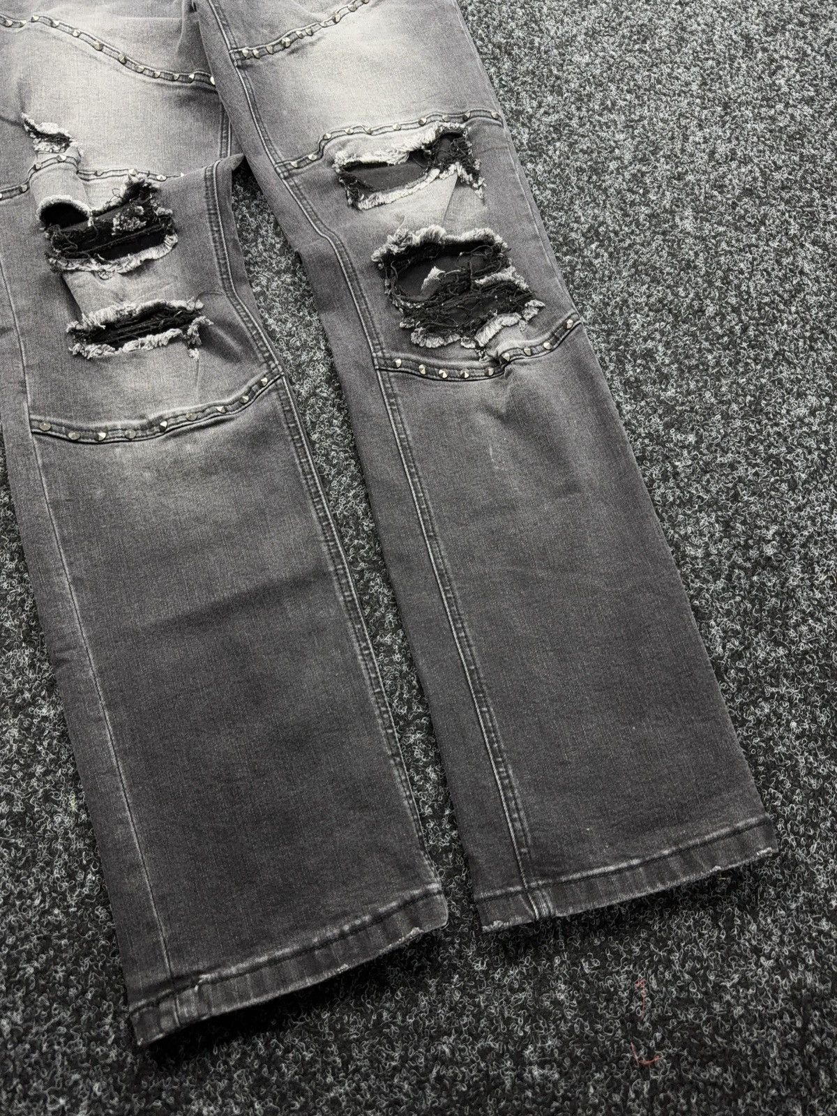 Le Grande Bleu (L.G.B.) Opium 00s Punk Rock Rebel Distressed Studded Biker Jeans Size US 31 - 5 Thumbnail