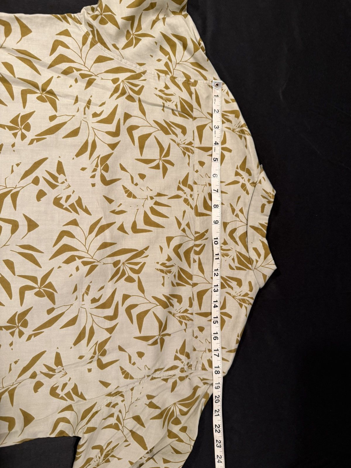 Saint Laurent Paris Saint Laurent men Hawaiian shirt. XL. $890 Size US XL / EU 56 / 4 - 6 Thumbnail