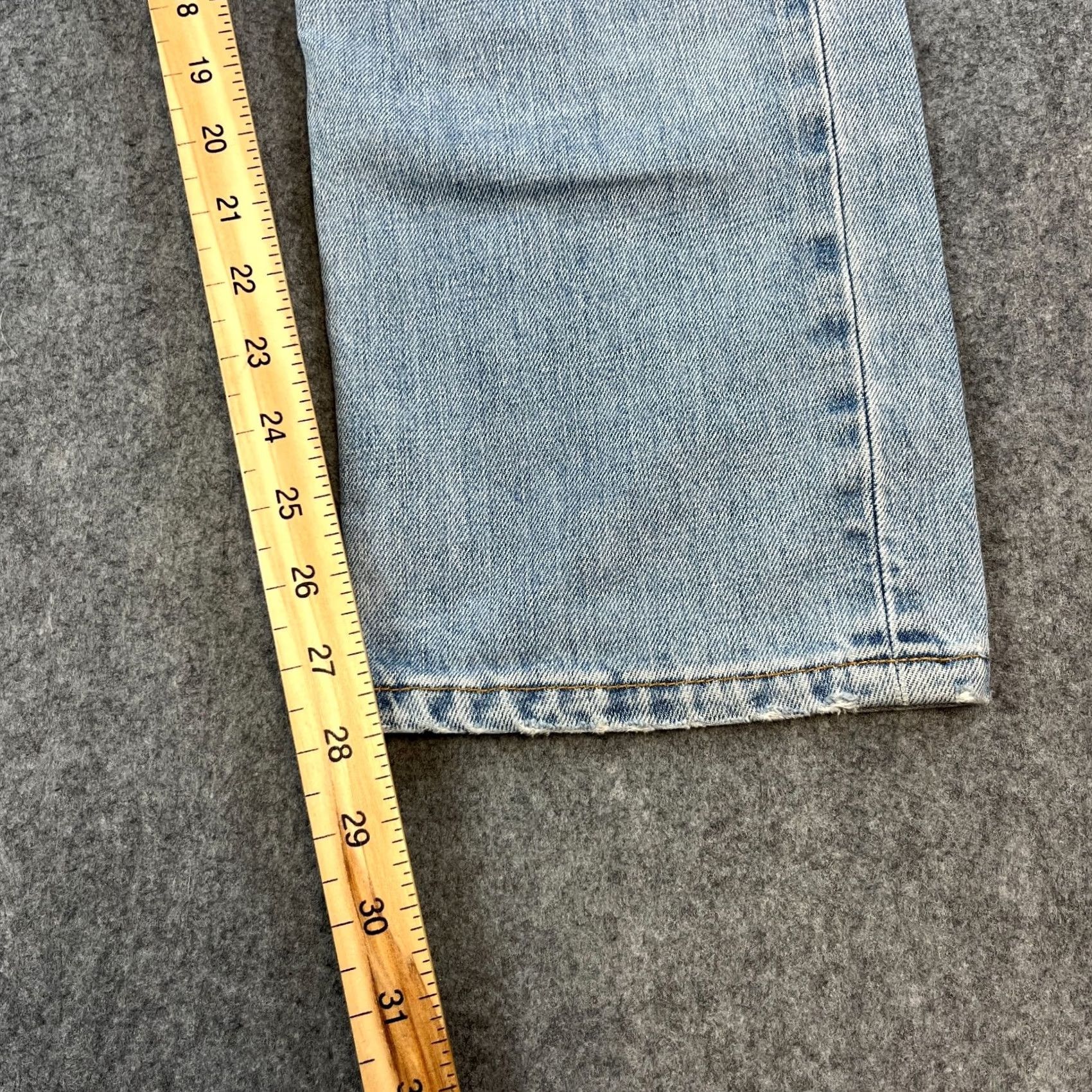 Levi's VINTAGE Levi's 535 Jeans Mens Regular Straight 30 30 Light Blue Button Fly Size US 30 / EU 46 - 4 Thumbnail