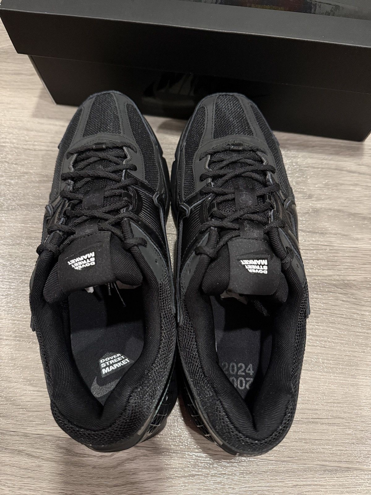 Dover Street Market × Nike DOVER STREET MARKET Nike Zoom Vomero 5 SP Size US 10 / EU 43 - 4 Thumbnail