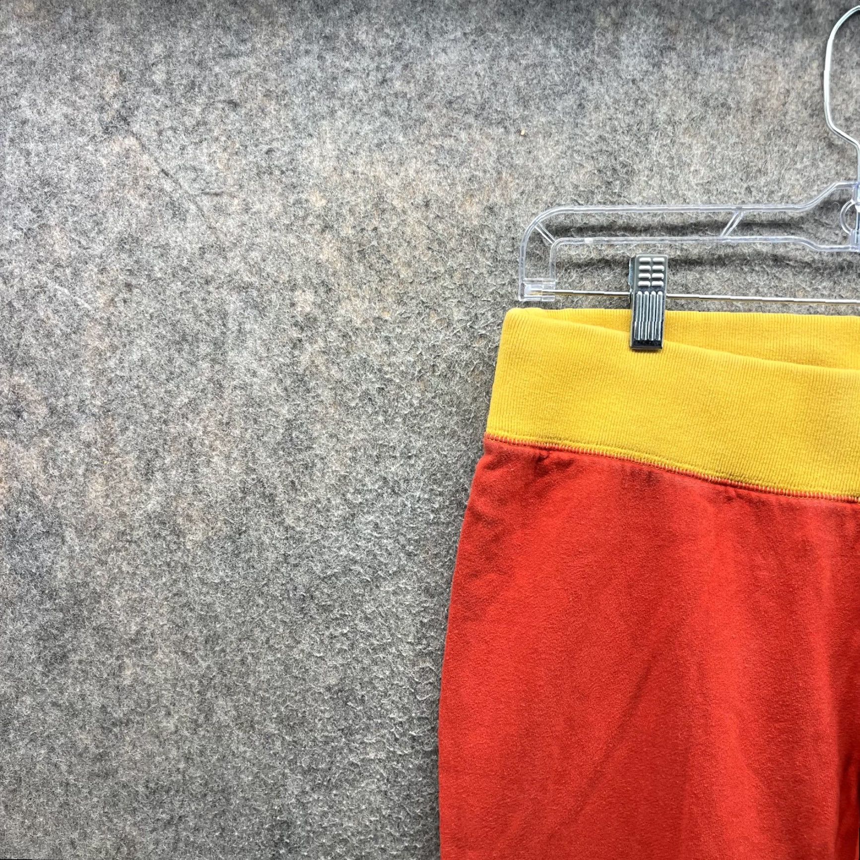 Puma Puma Pants Womens Medium Lounge Capri Cropped Stretch Waist Activewear Red Yellow Size 32" / US 10 / IT 46 - 7 Thumbnail
