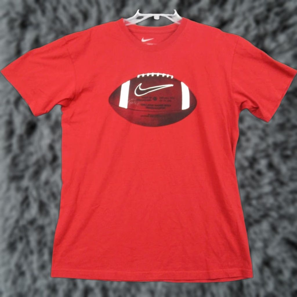 Nike Nike Shirt Mens Large Graphic Football Red Loose Fit Authentic Size US L / EU 52-54 / 3 - 1 Thumbnail