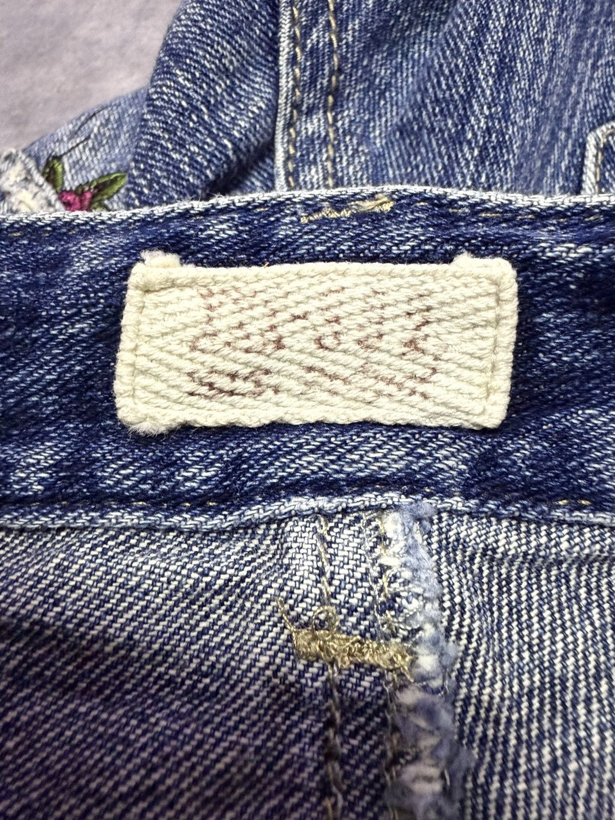 Japanese Brand Awesome Denim Paradise Distressed Embroidered Flare Jeans Size 28" / US 6 / IT 42 - 18 Thumbnail