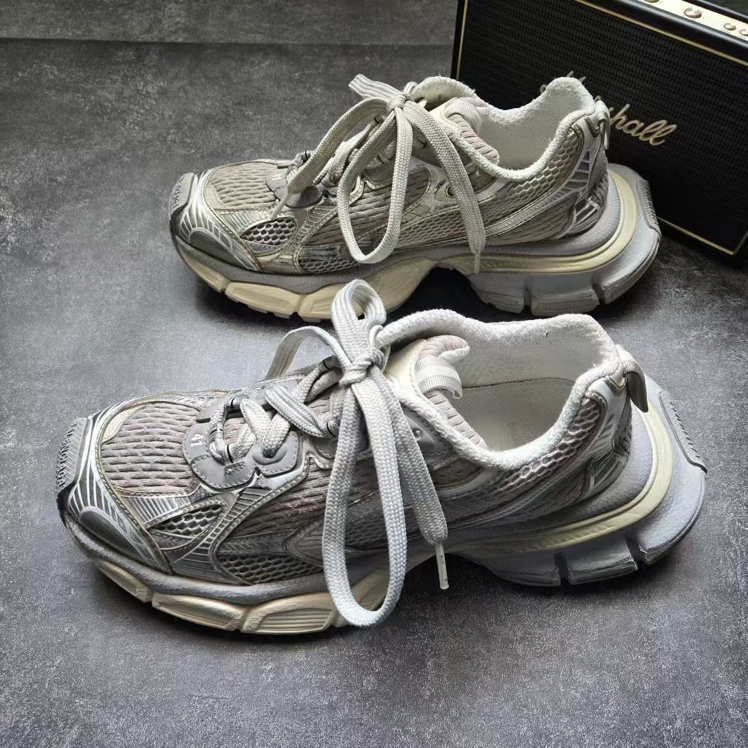 Balenciaga Balenciaga Beige Lowtop Sneakers XXXL Men Size US 10 / EU 43 - 1 Thumbnail