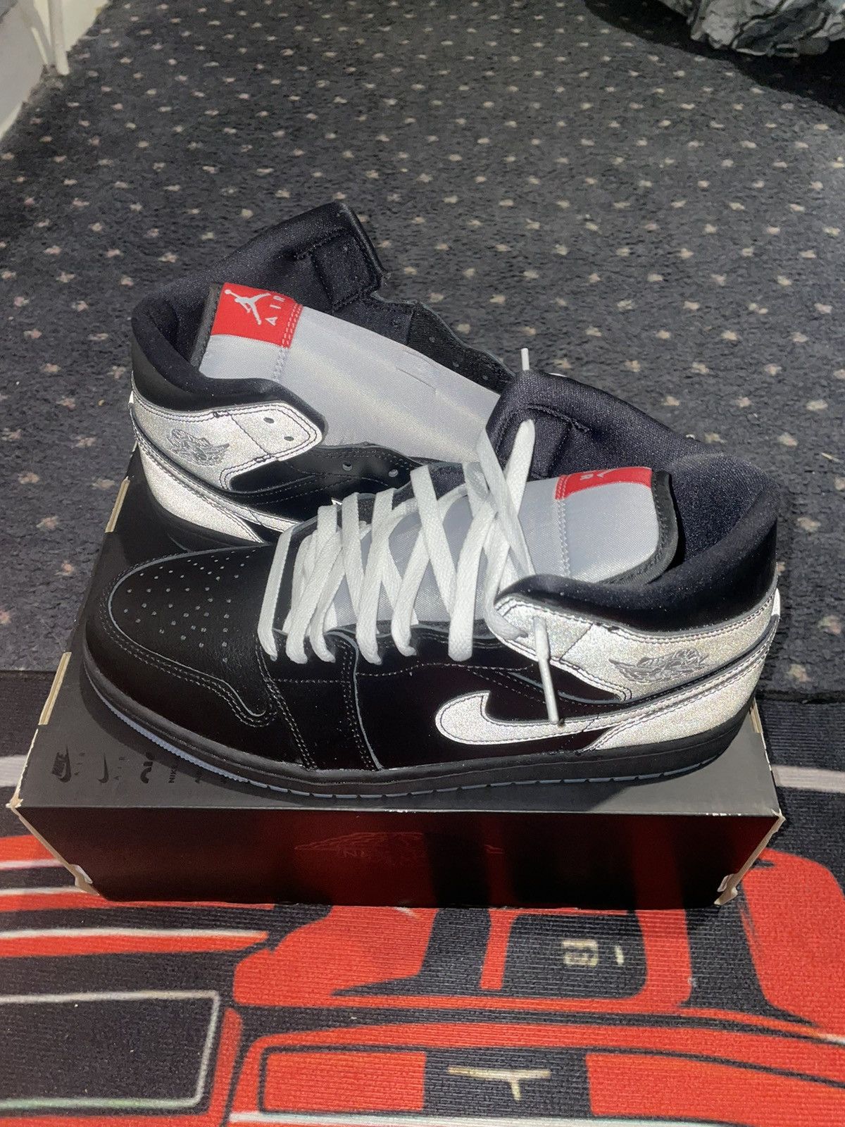 Nike - Nike Air Jordan 1 Mid Se BLACK-WOLF GREY Size US 11.5 / EU 44-45 - 4 Thumbnail