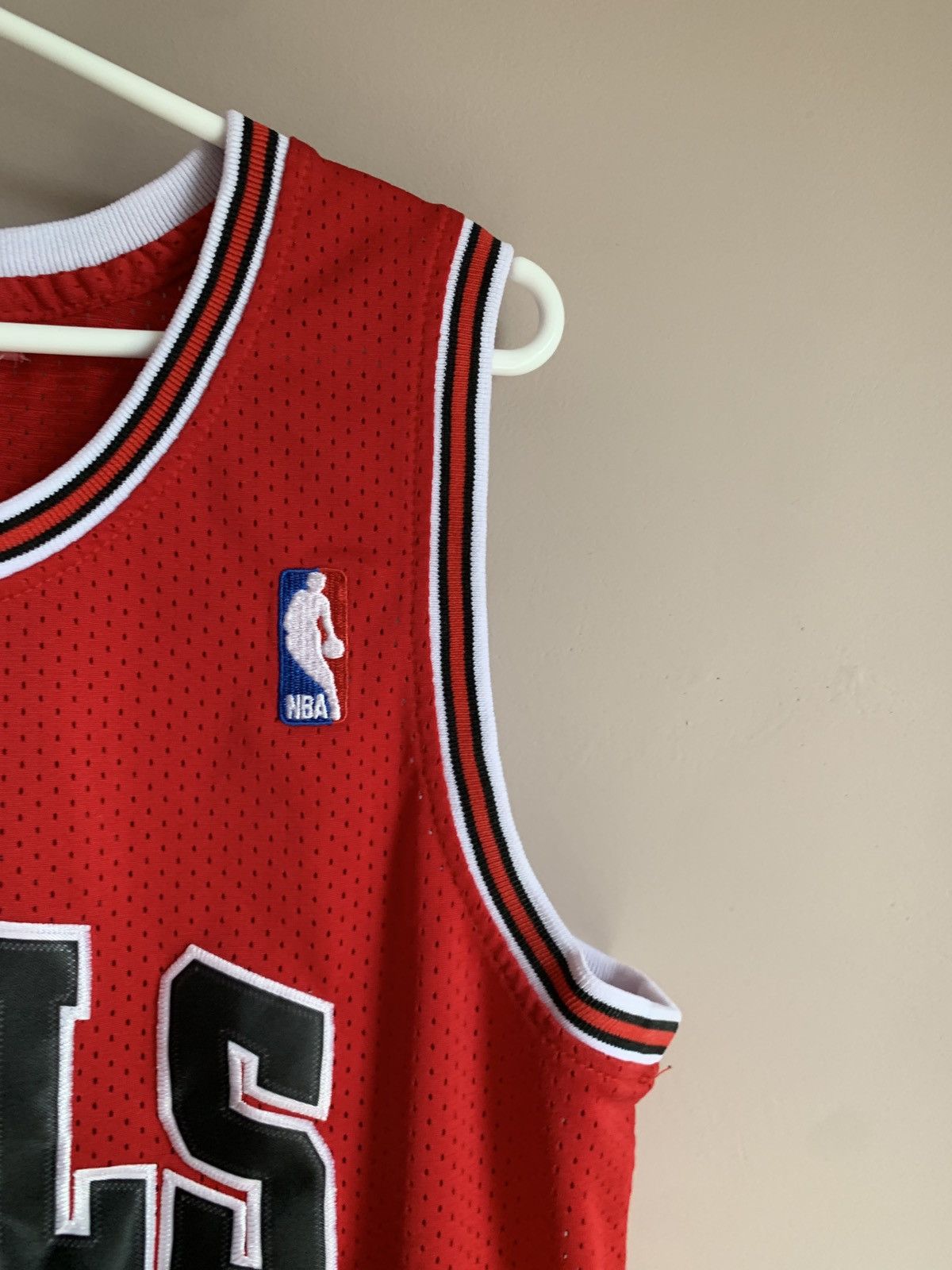 NBA Chicago Bulls Basketball Jersey Hardwood Classics JORDAN #23 Size US M / EU 48-50 / 2 - 6 Thumbnail