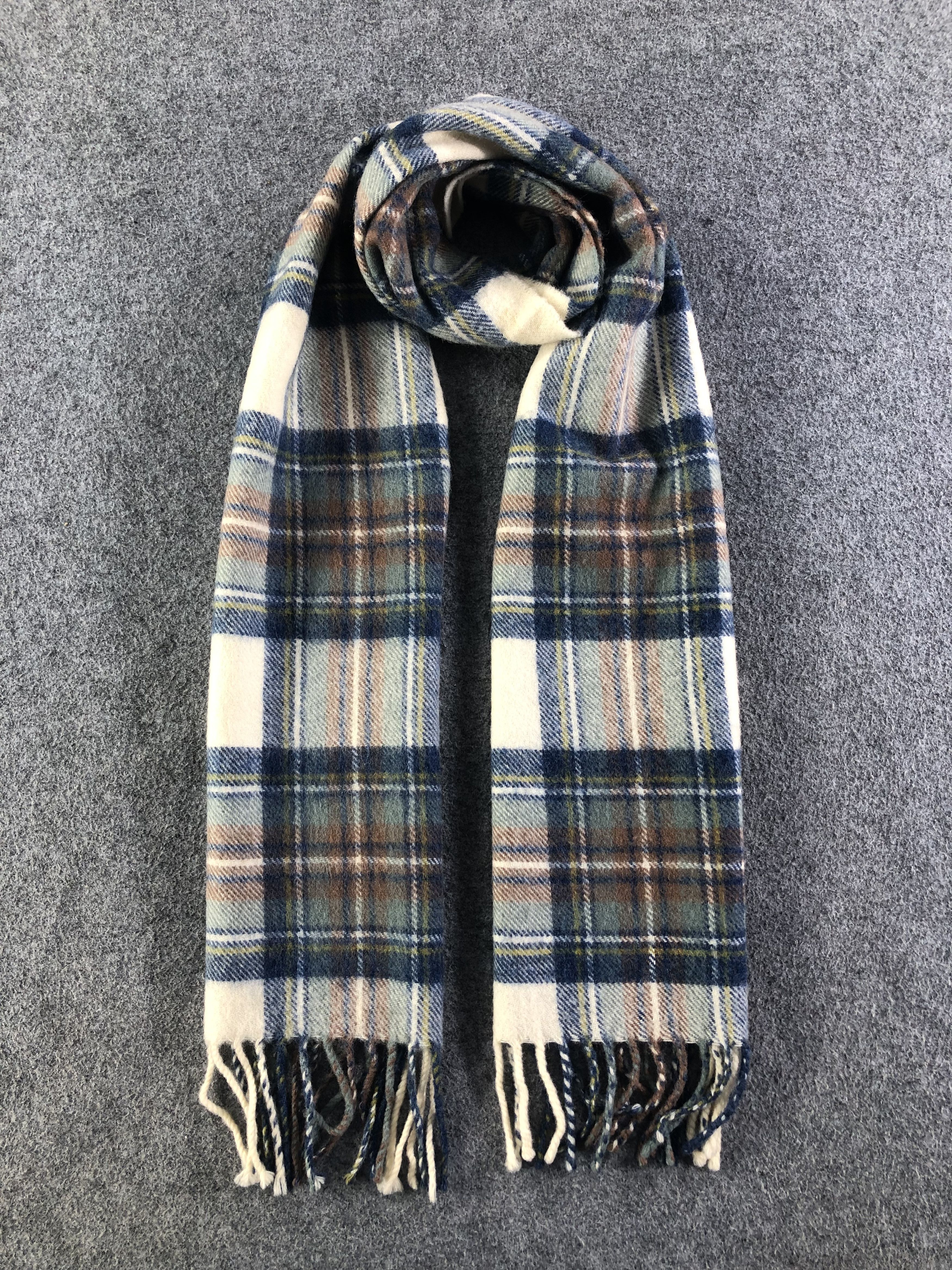 Begg x Co Begg Of Ayr Scarf / Muffler / Neckwear Size ONE SIZE - 1 Thumbnail