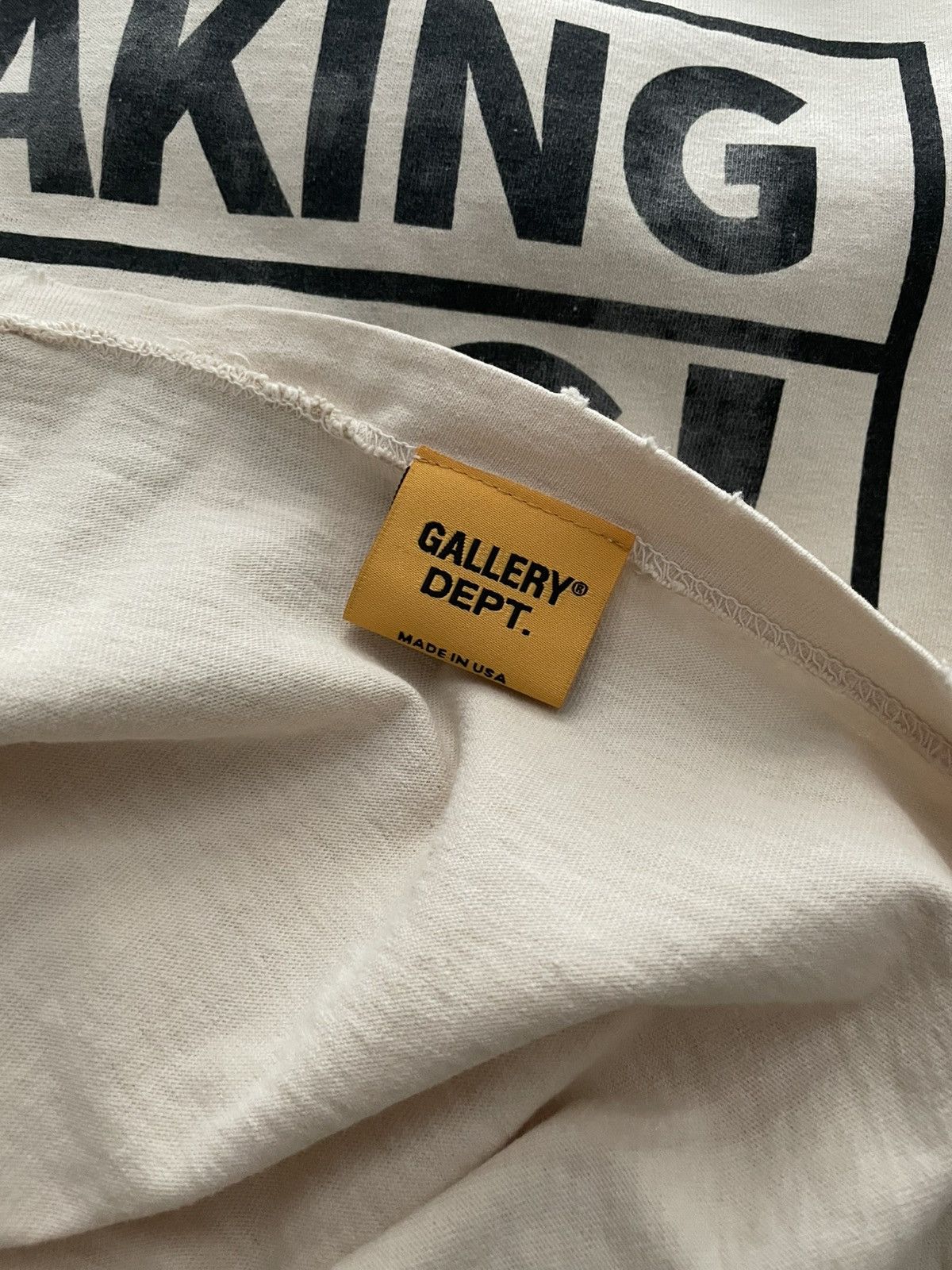 Gallery Dept. ‘Breaking News!’ Tee Size US M / EU 48-50 / 2 - 7 Thumbnail