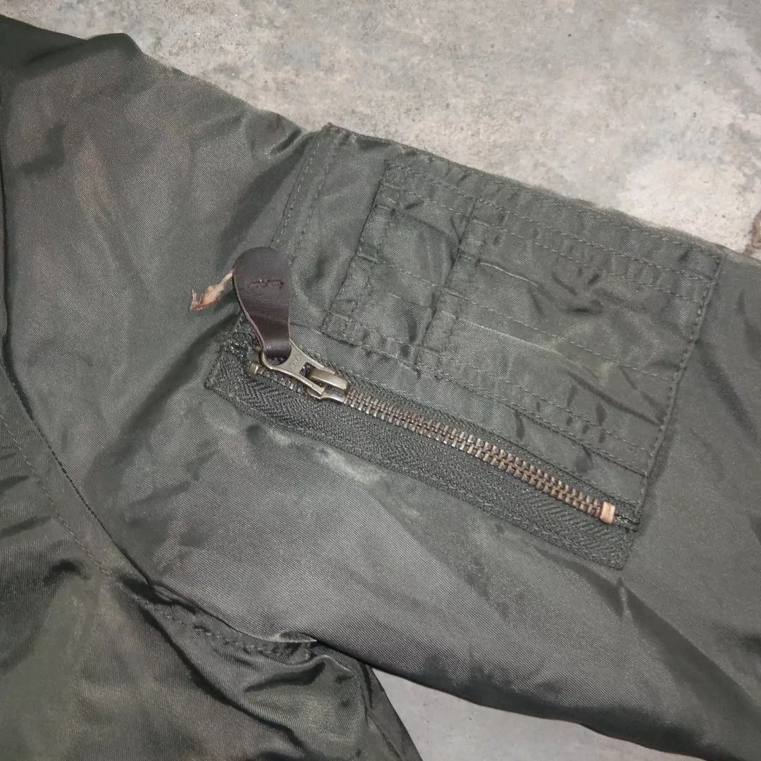Japanese Brand Reversible Army MA-1Jacket fleece women💣💥 Size ONE SIZE - 2 Thumbnail