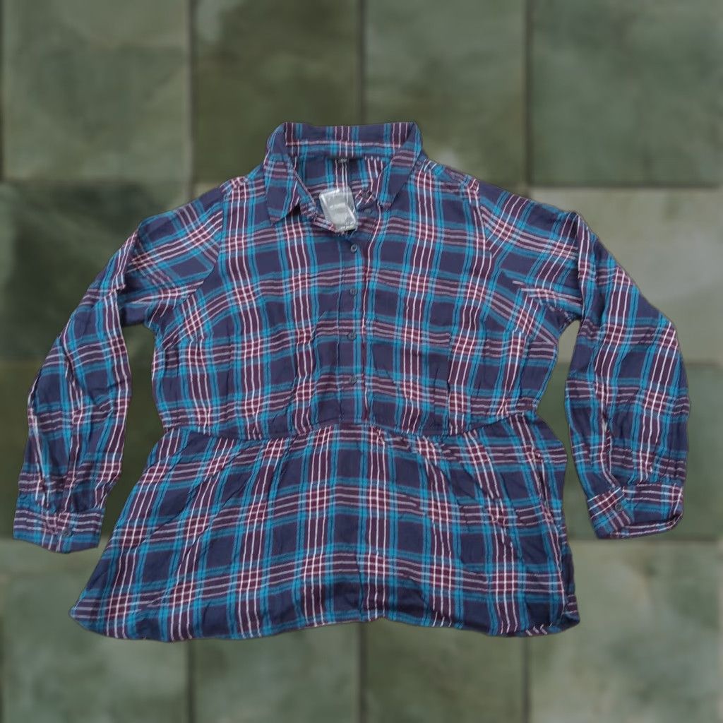 Vintage Lane Bryant Plaid Blouse Womens 18/20 Long Sleeve Elastic Waist Button Purple Blue Rayon Size XXL / US 16-18 / IT 52-54 - 1 Thumbnail
