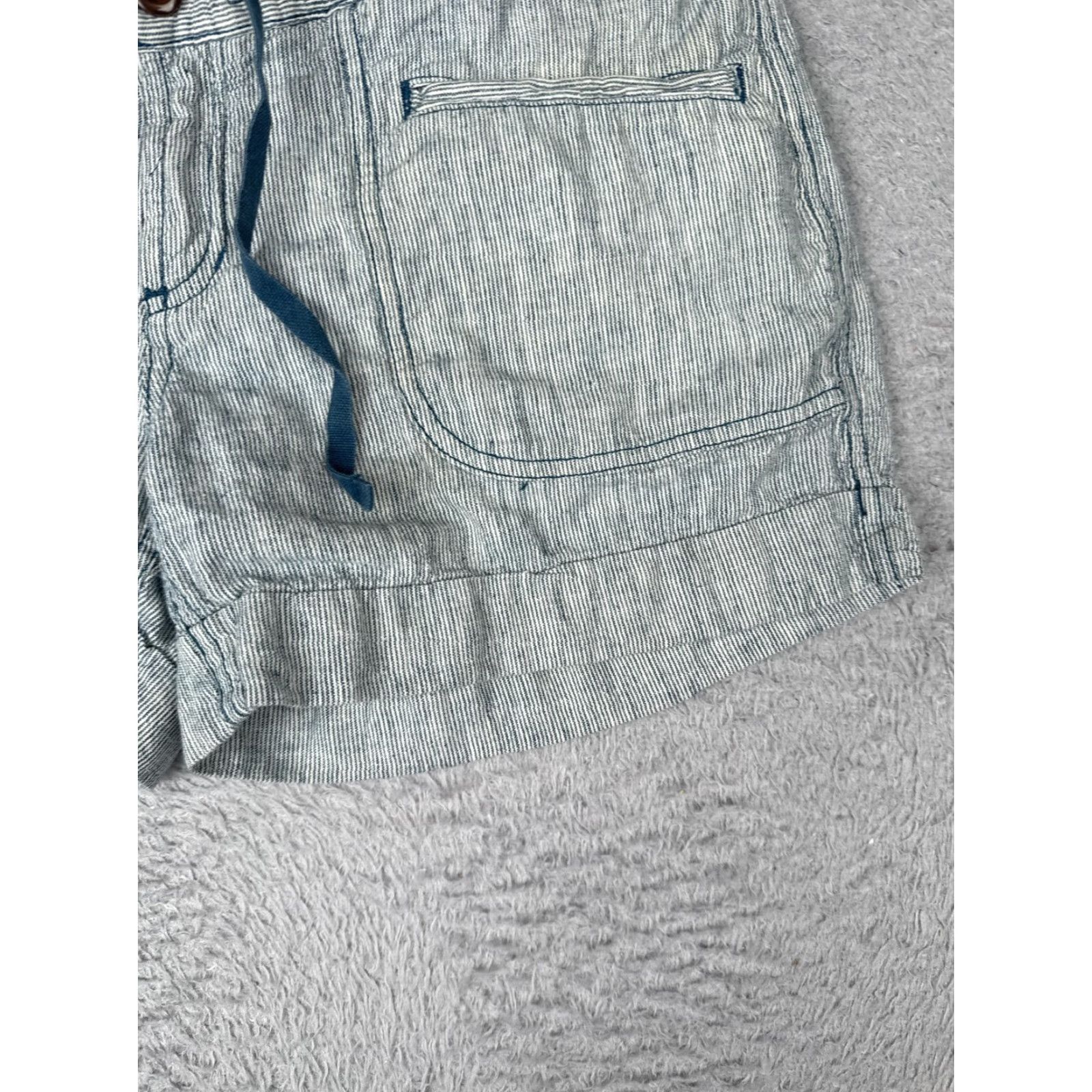 The North Face The North Face Shorts Womens 8 Blue White Stripe Drawstring Casual Summer 30x5 Colorful Outdoor Mens? Size 30" / US 8 / IT 44 - 2 Thumbnail