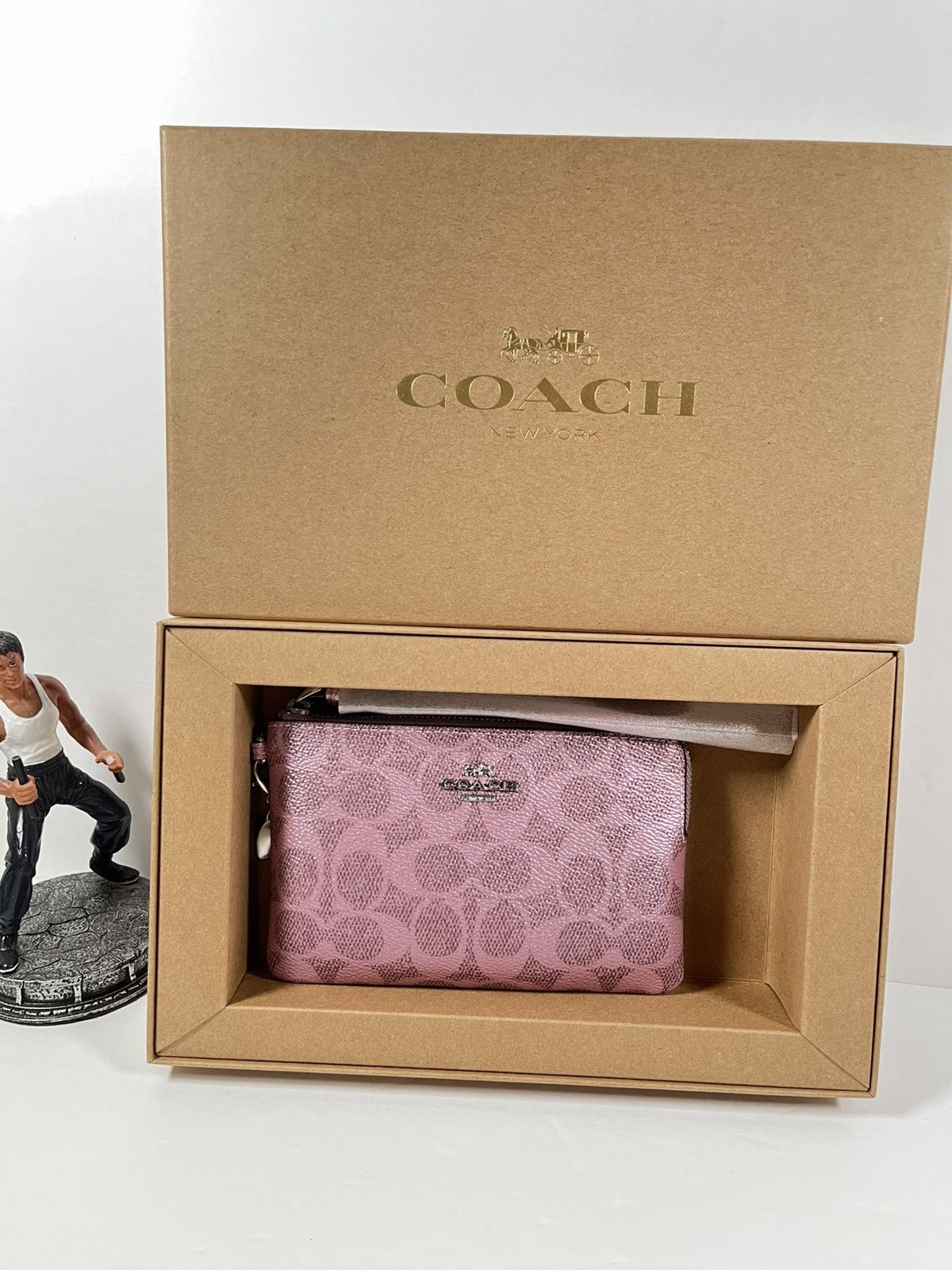 Coach NWT COACH Boxed Corner Zip Wristlet Sig Canvas Pink Rose Size ONE SIZE - 7 Thumbnail