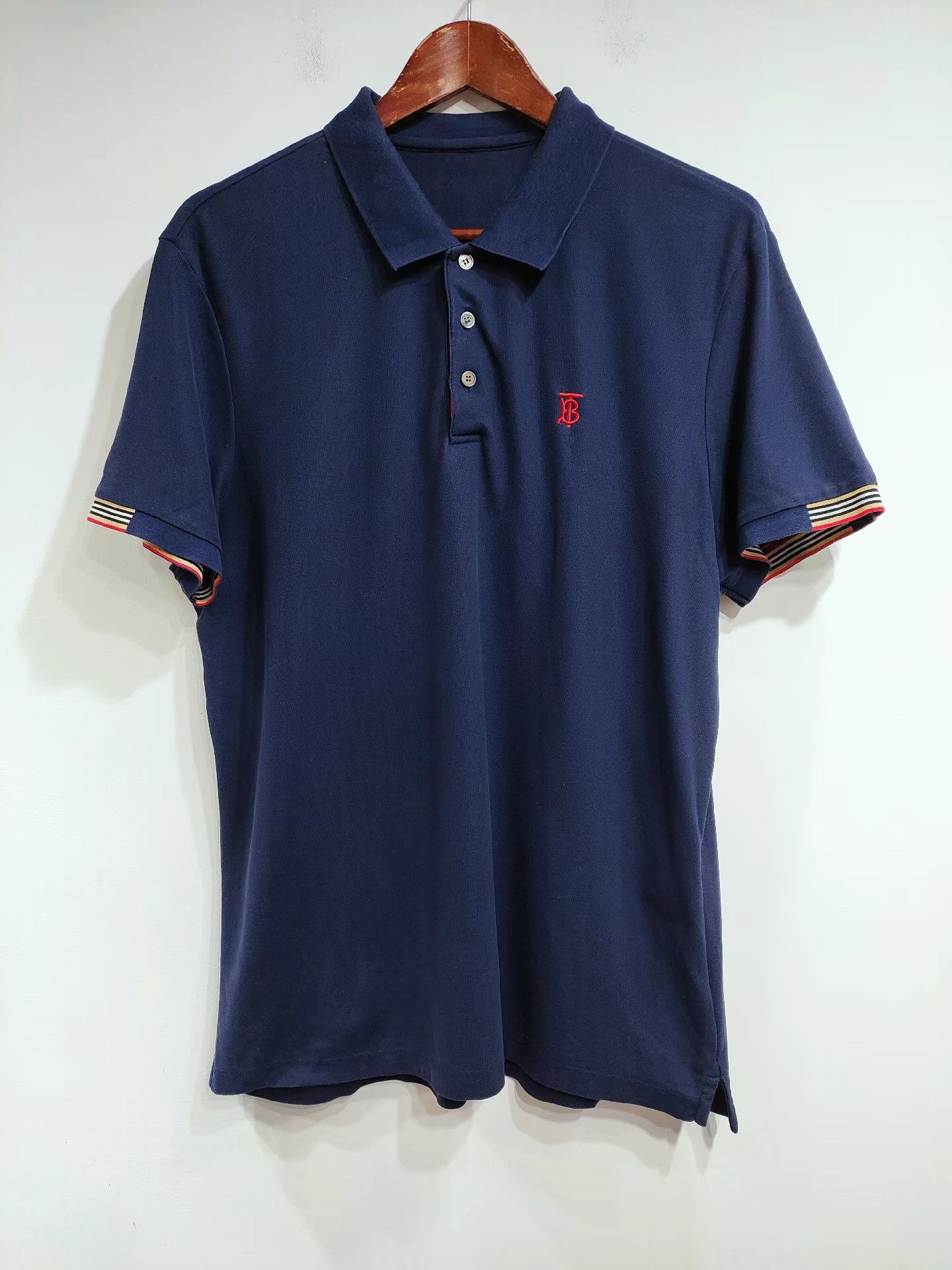 Burberry Burberry Men's Short Sleeve Top K29 Size US XL / EU 56 / 4 - 1 Thumbnail