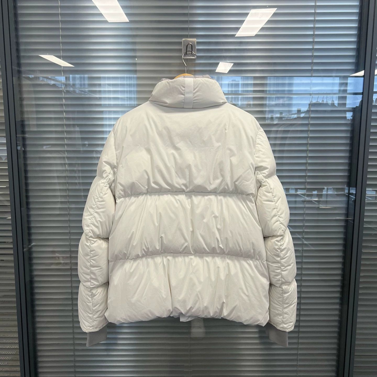 Canada Goose Canada Goose white short puffer ribbed collar M 99 new Size M / US 6-8 / IT 42-44 - 2 Thumbnail