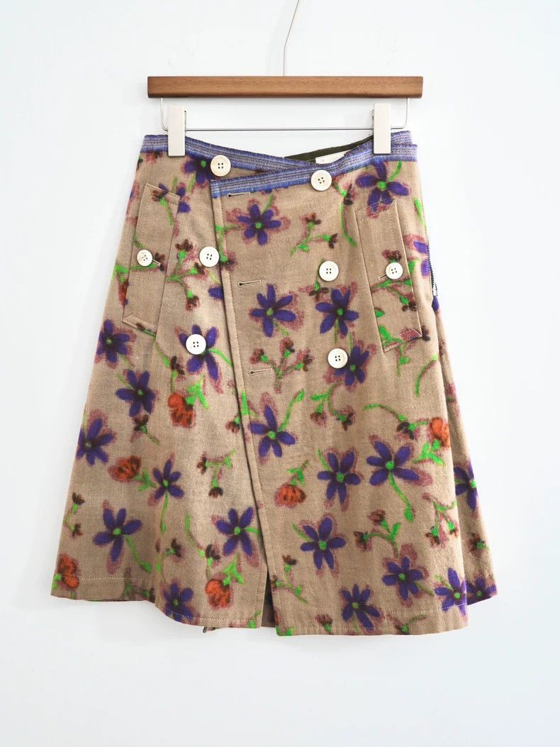 Comme des Garcons Comme des Garçons Floral Button Skirt - dmc Size US 30 / EU 46 - 1 Thumbnail