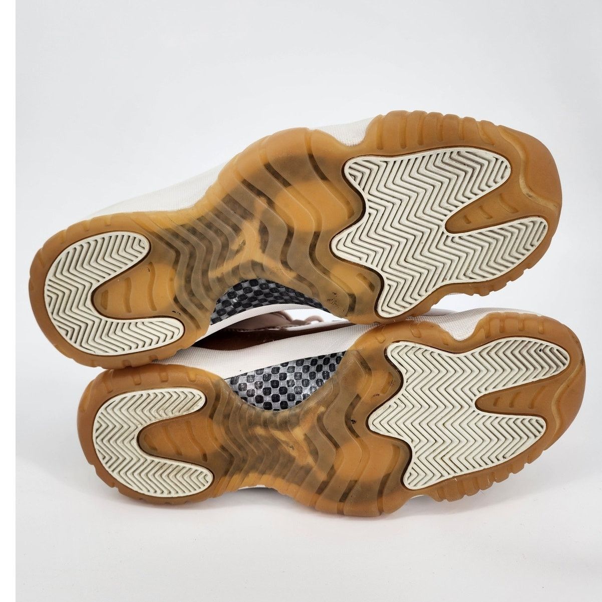 Nike Jordan 11 Retro Low Rose Gold Sneakers Women's Size 9.5 Size US 9.5 / IT 39.5 - 5 Thumbnail