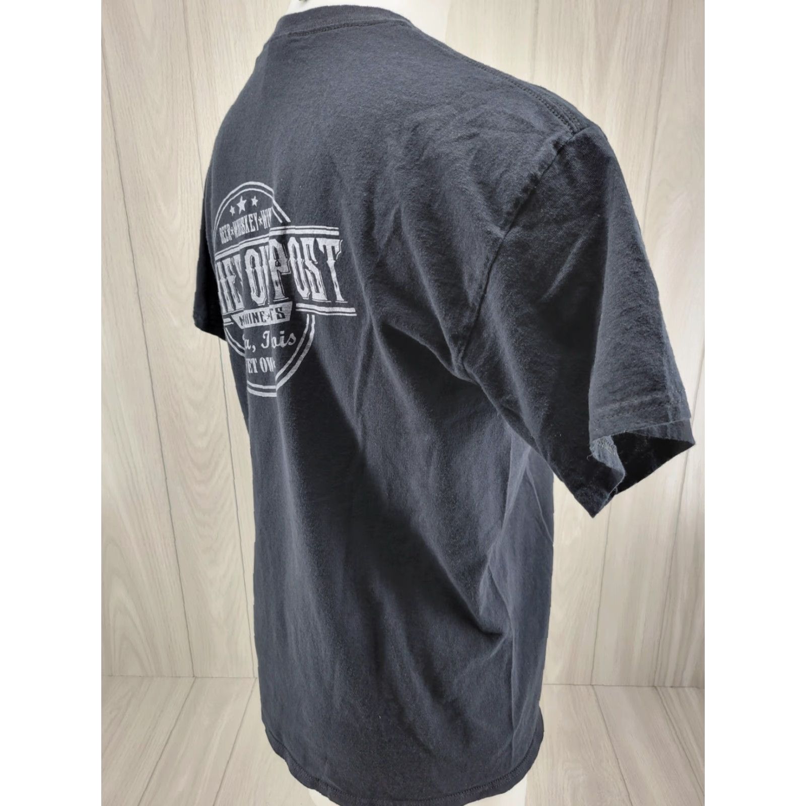 Gildan VINTAGE Jamie's Outpost Utica Illinois Black Shirt Men's Large Size US L / EU 52-54 / 3 - 6 Thumbnail