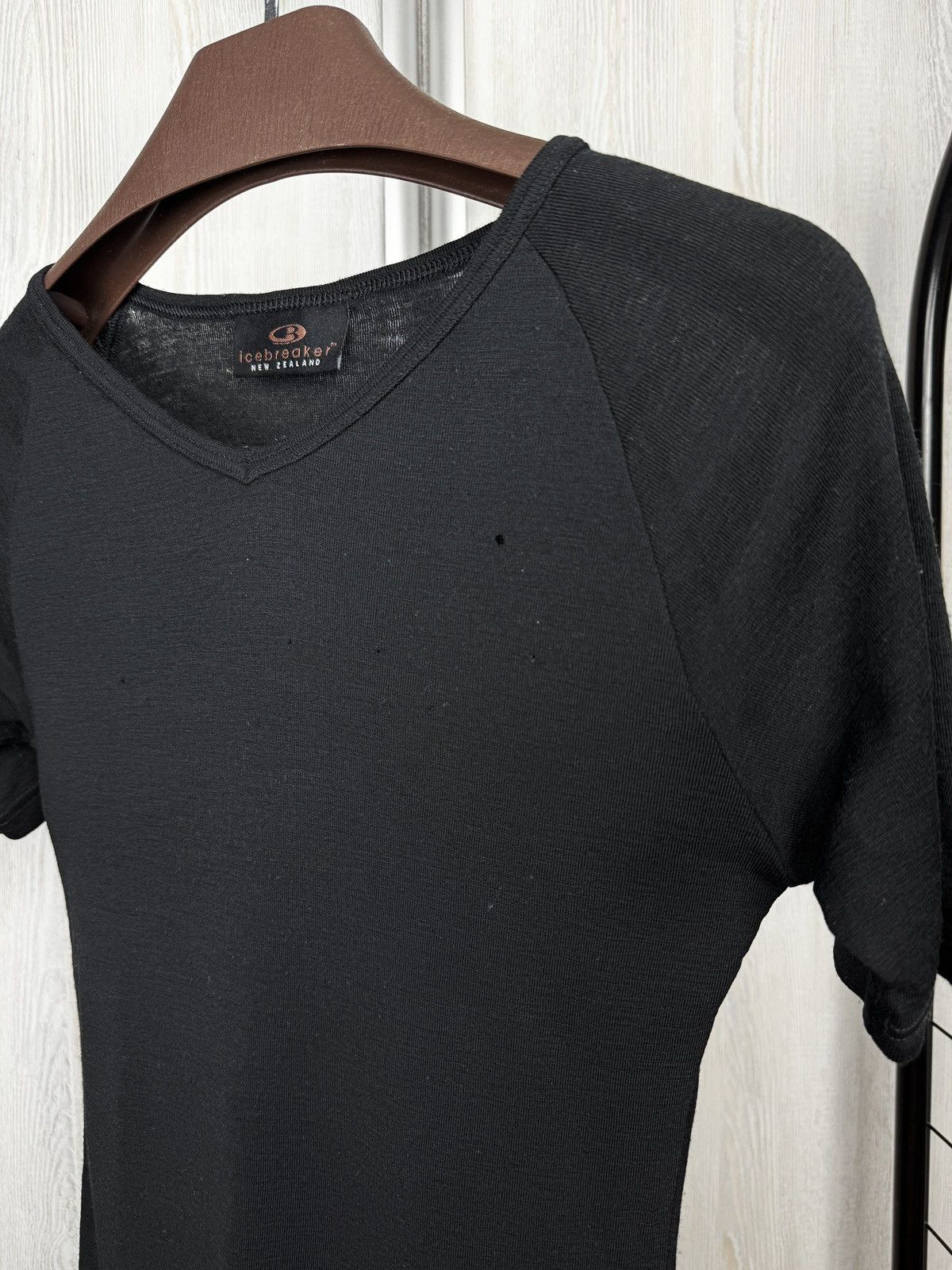 Icebreaker Icebreaker New Zealand Merino black basic tee shirt sz M Size US M / EU 48-50 / 2 - 7 Thumbnail