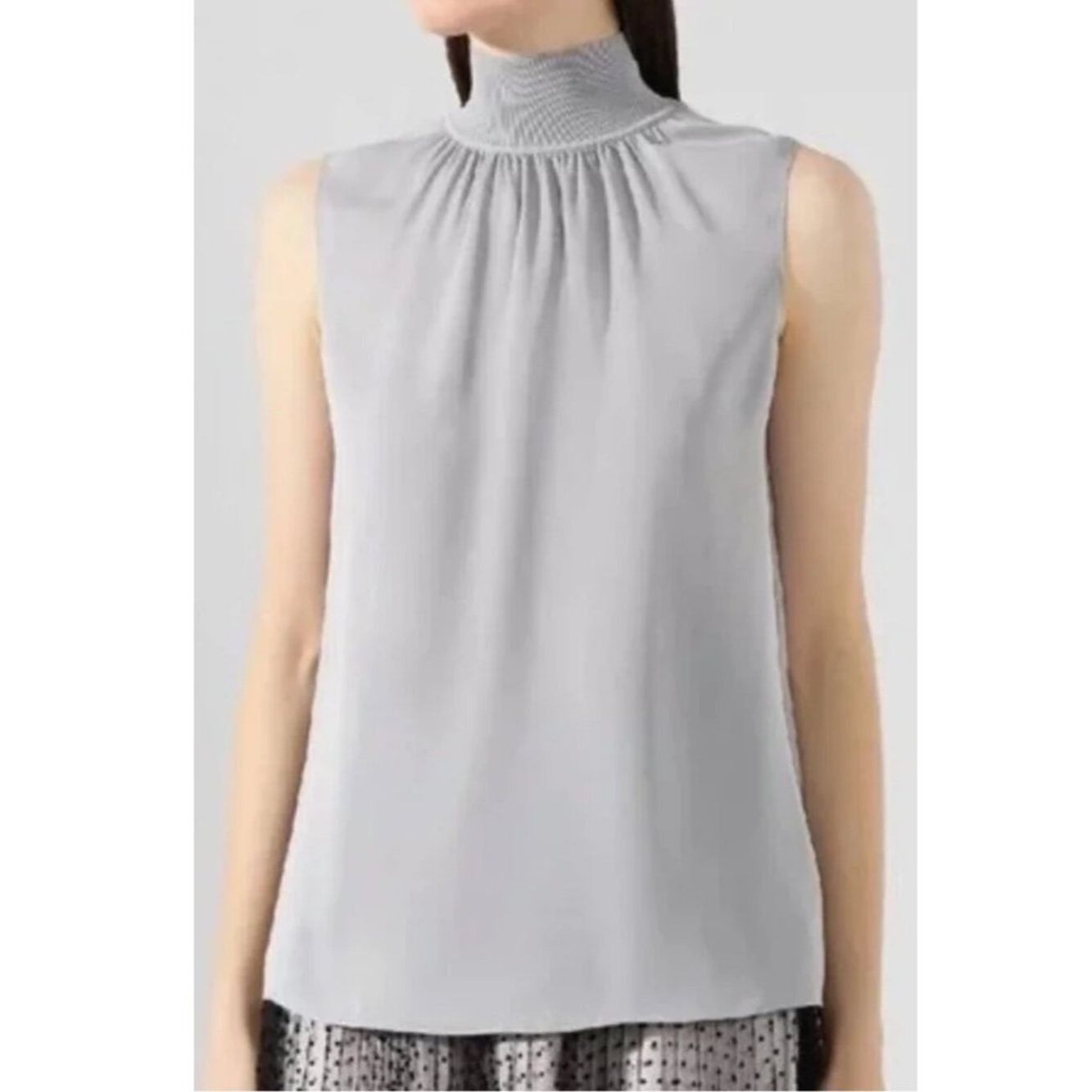 Theory New Theory Ribbed Neck Shell Silk Combo Light Grey Top Size Size M / US 6-8 / IT 42-44 - 1 Thumbnail