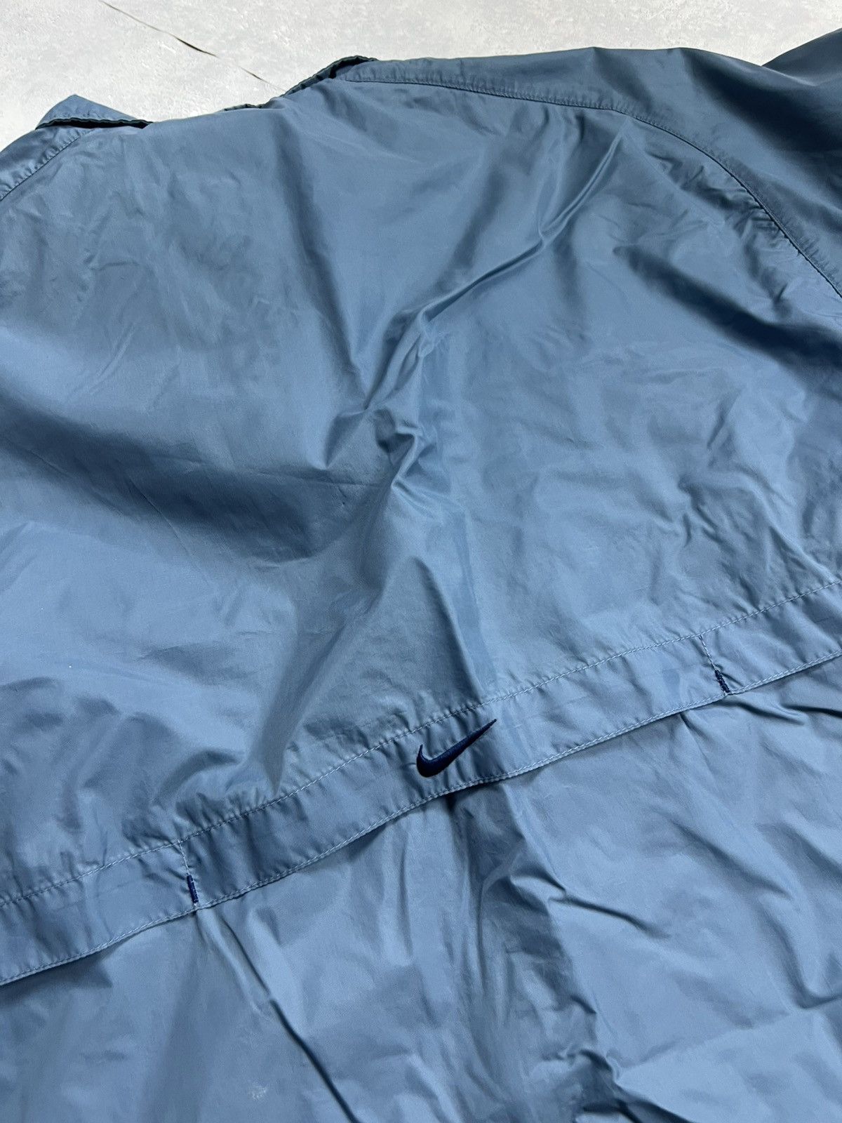 Nike 90s Nike Silver Swoosh Vintage Y2K Nylon Windbreaker Jacket Size US S / EU 44-46 / 1 - 9 Thumbnail