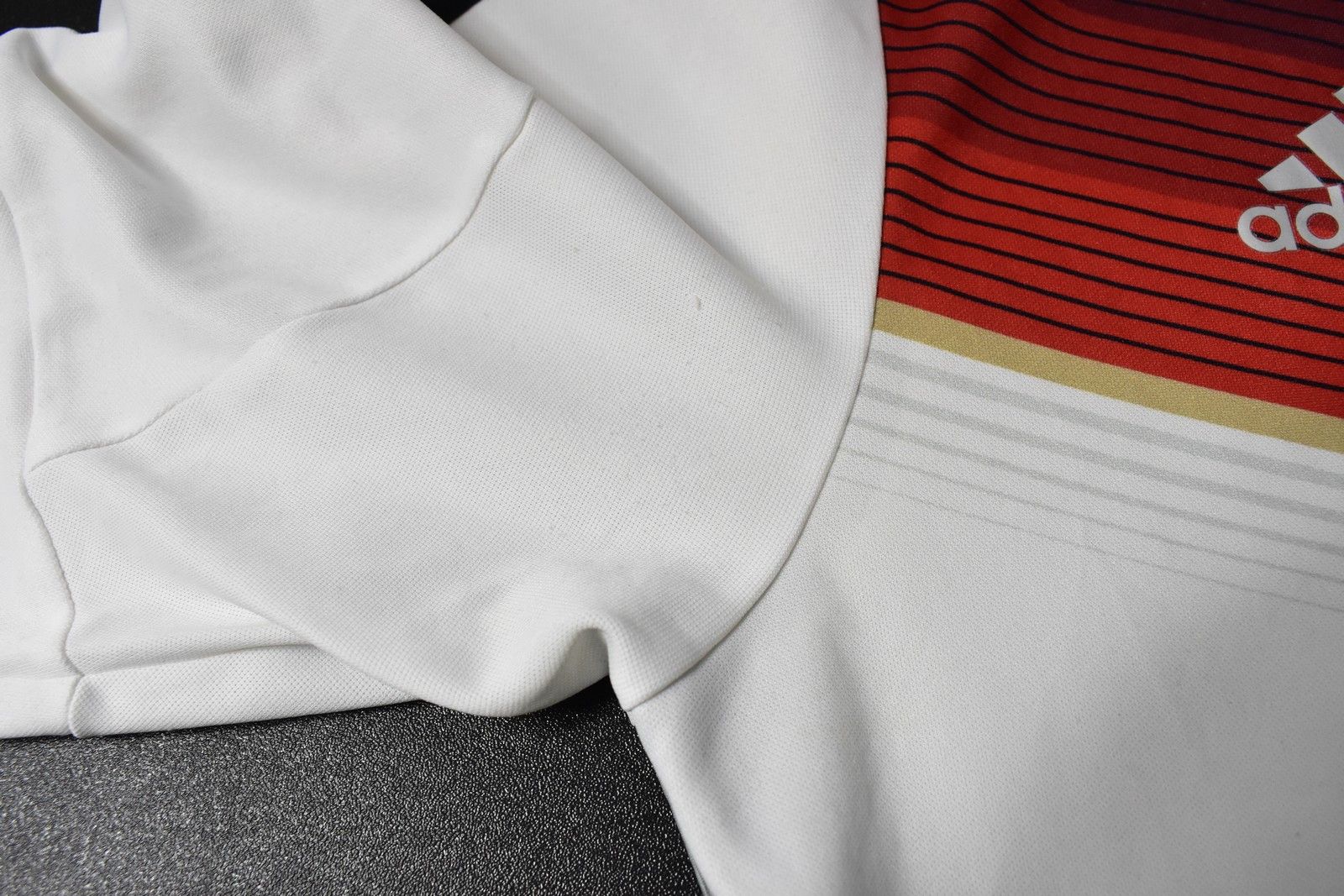 Adidas 2014-15 adidas Germany Home Shirt authentic (SIZE 8-M men) Size US M / EU 48-50 / 2 - 12 Thumbnail
