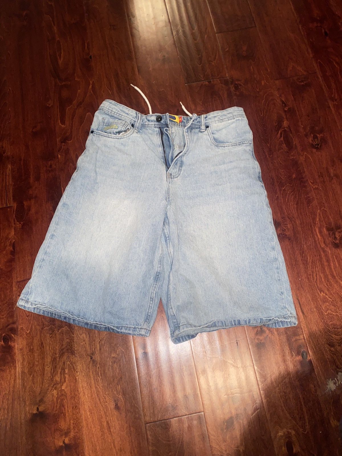 Empyre Empyre Jean shorts size 28 Size US 28 / EU 44 - 1 Thumbnail