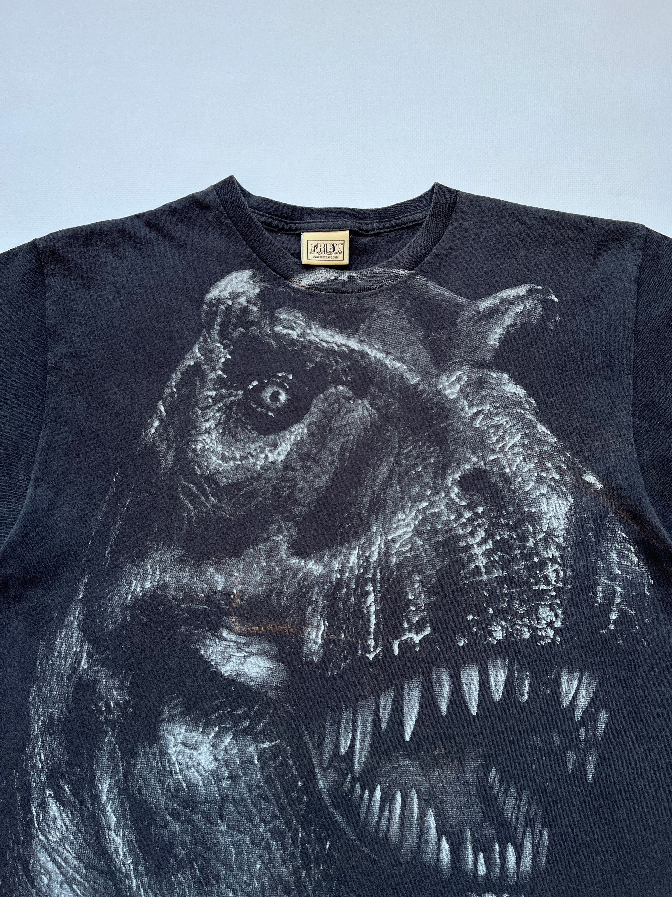 Vintage Vintage T-Rex All Over Graphic Print T-Shirt Size US L / EU 52-54 / 3 - 4 Thumbnail