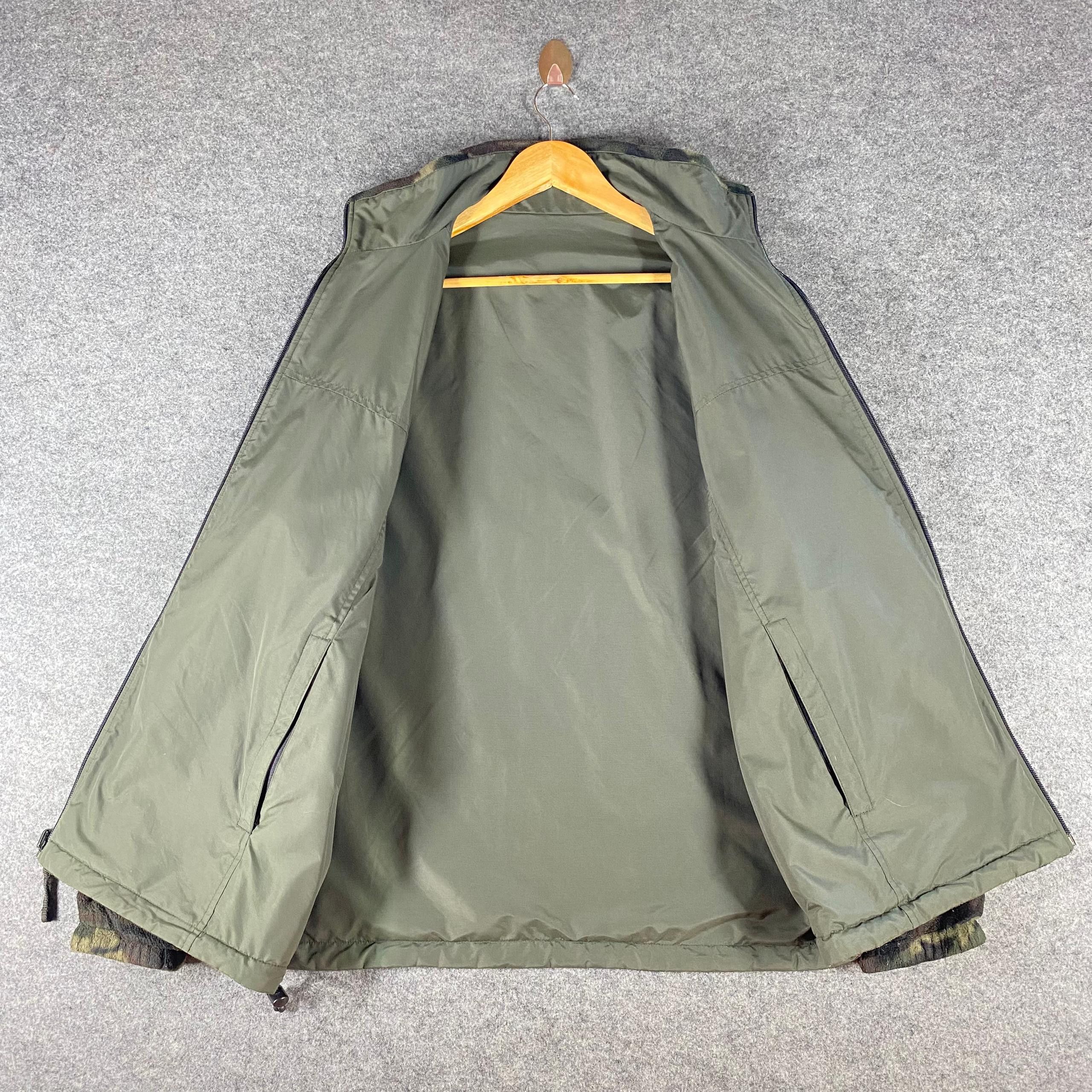 Uniqlo Vintage Uniqlo Riversible Camo Jacket Size US L / EU 52-54 / 3 - 8 Thumbnail