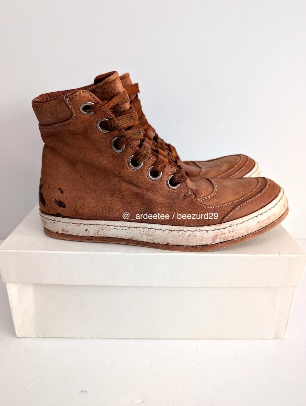 A1923 *NEW* BURNT ORANGE CAVALLO SNEAKERS Size US 7 / IT 37 - 4 Thumbnail