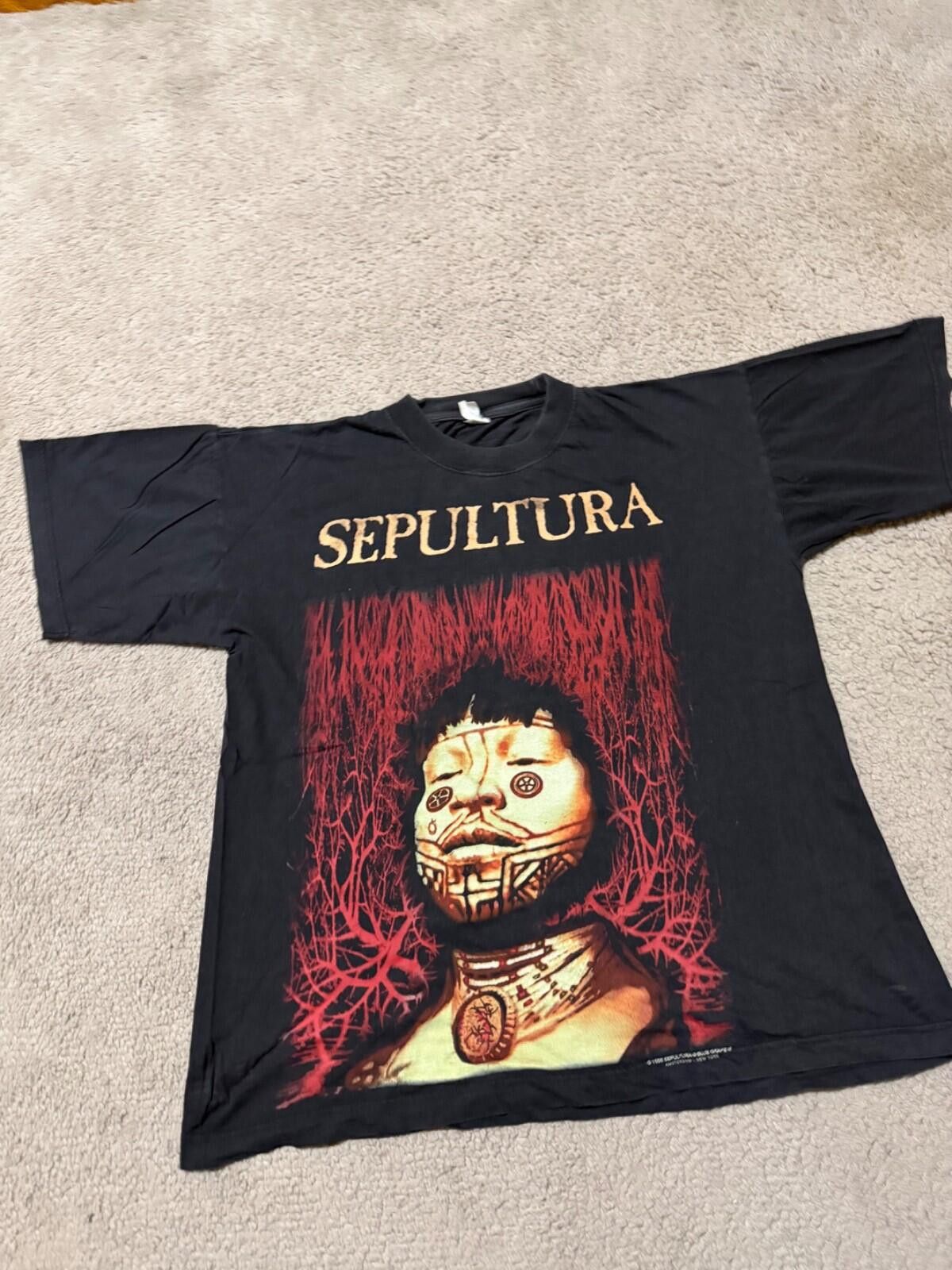 Band Tees Vintage 1996 Sepultura Roots Bloody Roots T-Shirt Size US XL / EU 56 / 4 - 2 Thumbnail