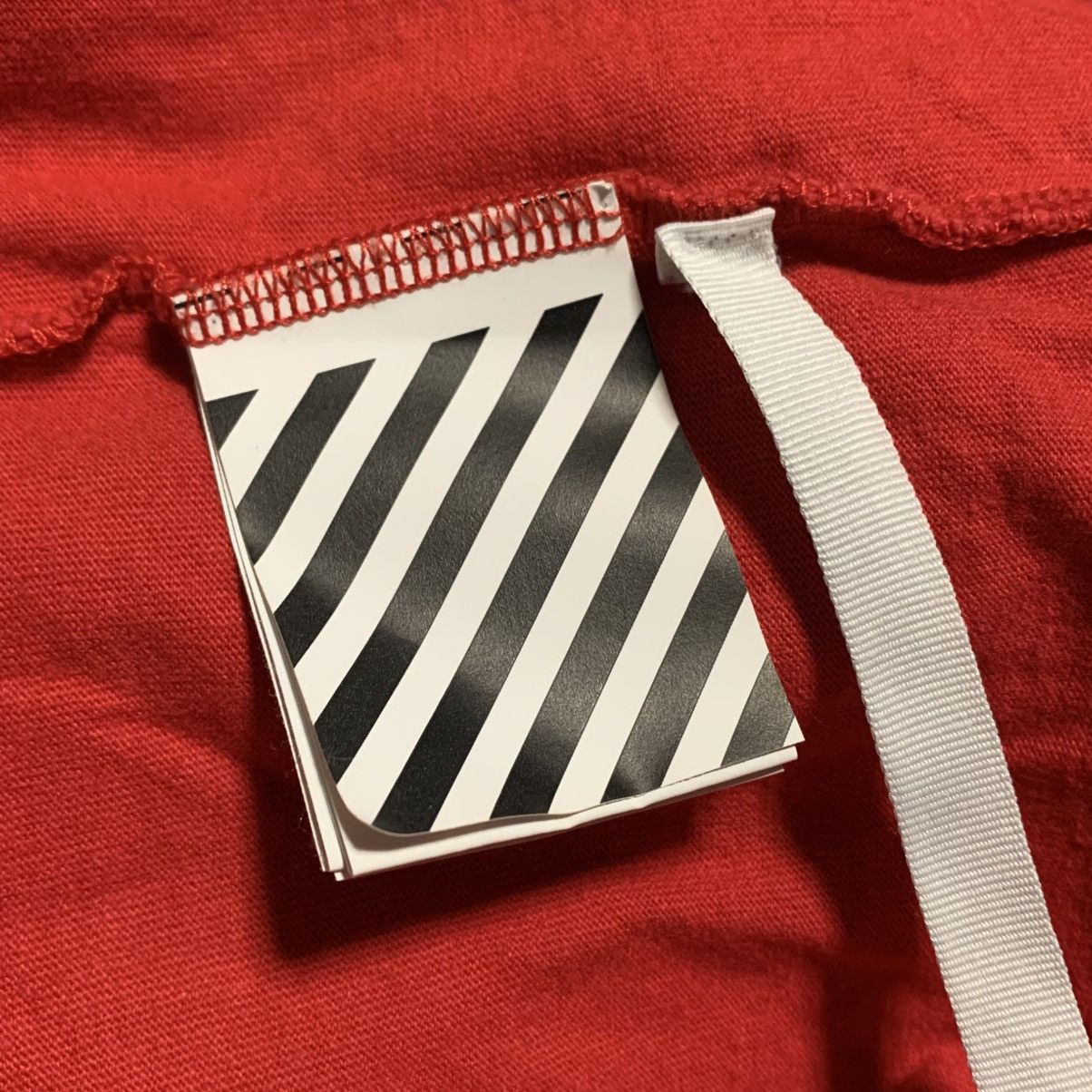 Off-White Off White Medium Airport Arrows Red Tee Virgil Abloh Size US M / EU 48-50 / 2 - 7 Thumbnail