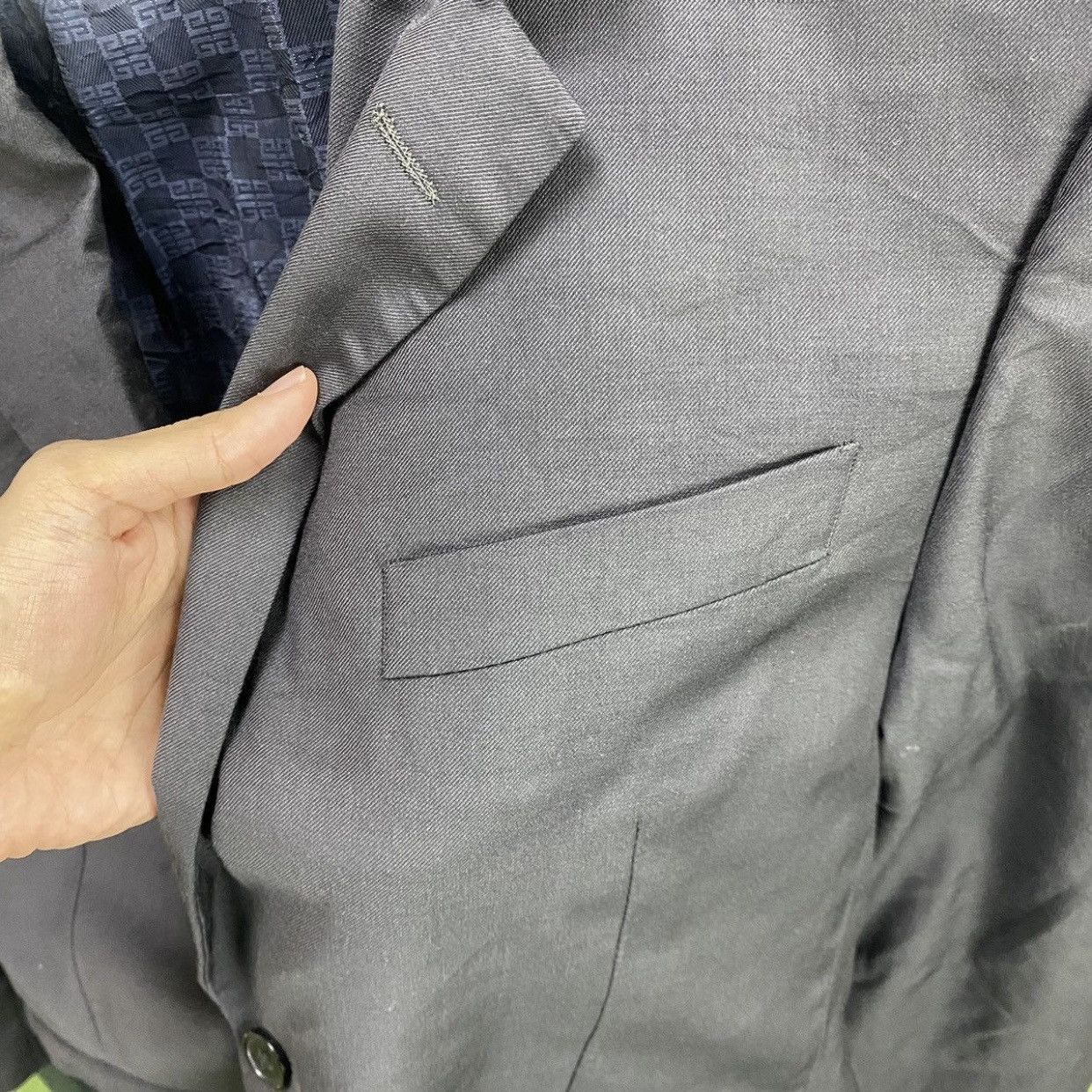 Givenchy Vintage Givenchy Men Monogram Lining Two Button Minimalist Size 40R - 6 Thumbnail