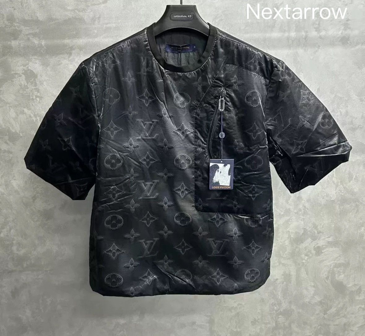 Louis Vuitton's latest black 2054 short sleeved shirt