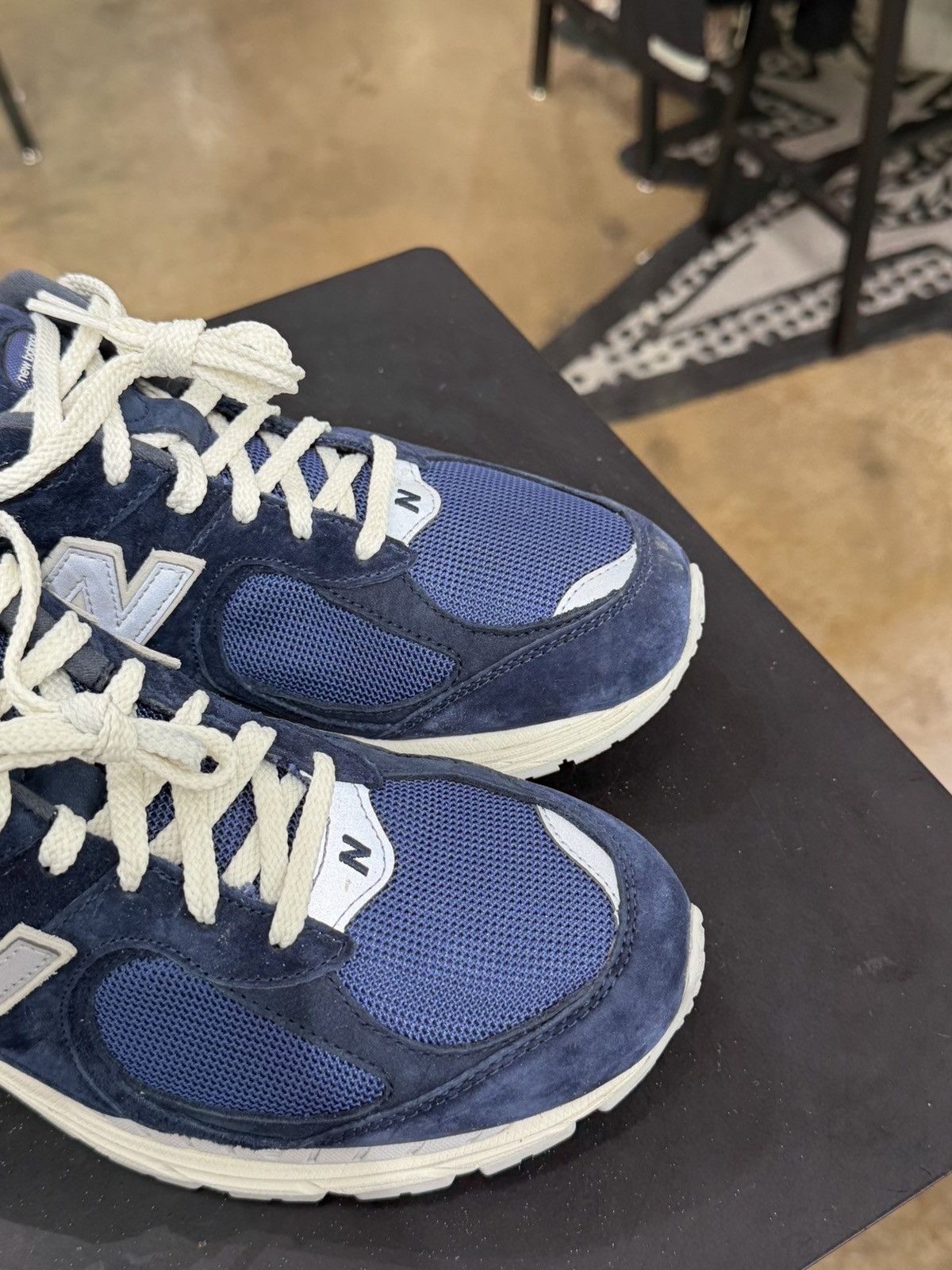 New Balance New Balance 2002R Navy Grey Size 10.5 (2022) Size US 10.5 / EU 43-44 - 8 Thumbnail