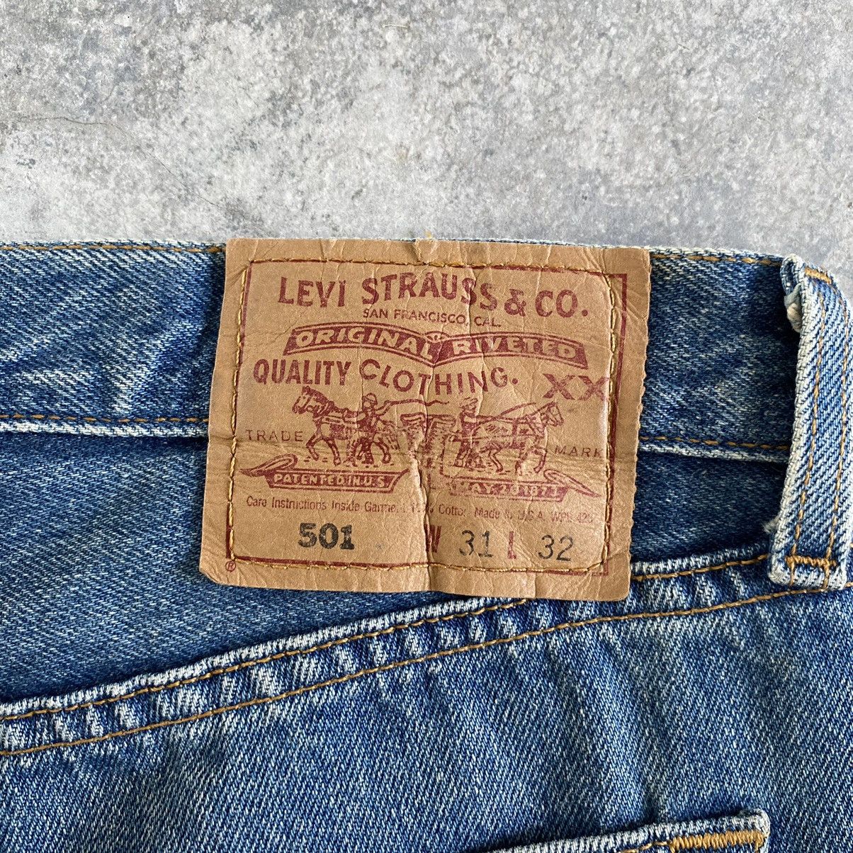Levi's Vintage 1996 Levi’s 501 Faded Blue Ripped Denim Jeans Size US 31 - 21 Thumbnail