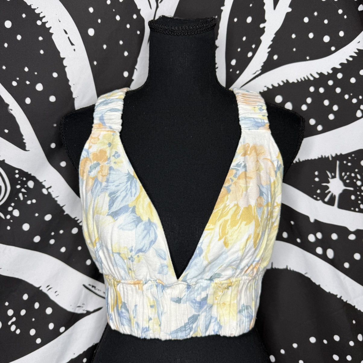 Abercrombie & Fitch Abercrombie & Fitch White Floral V-Neck Crop Cami Size S / US 4 / IT 40 - 1 Thumbnail
