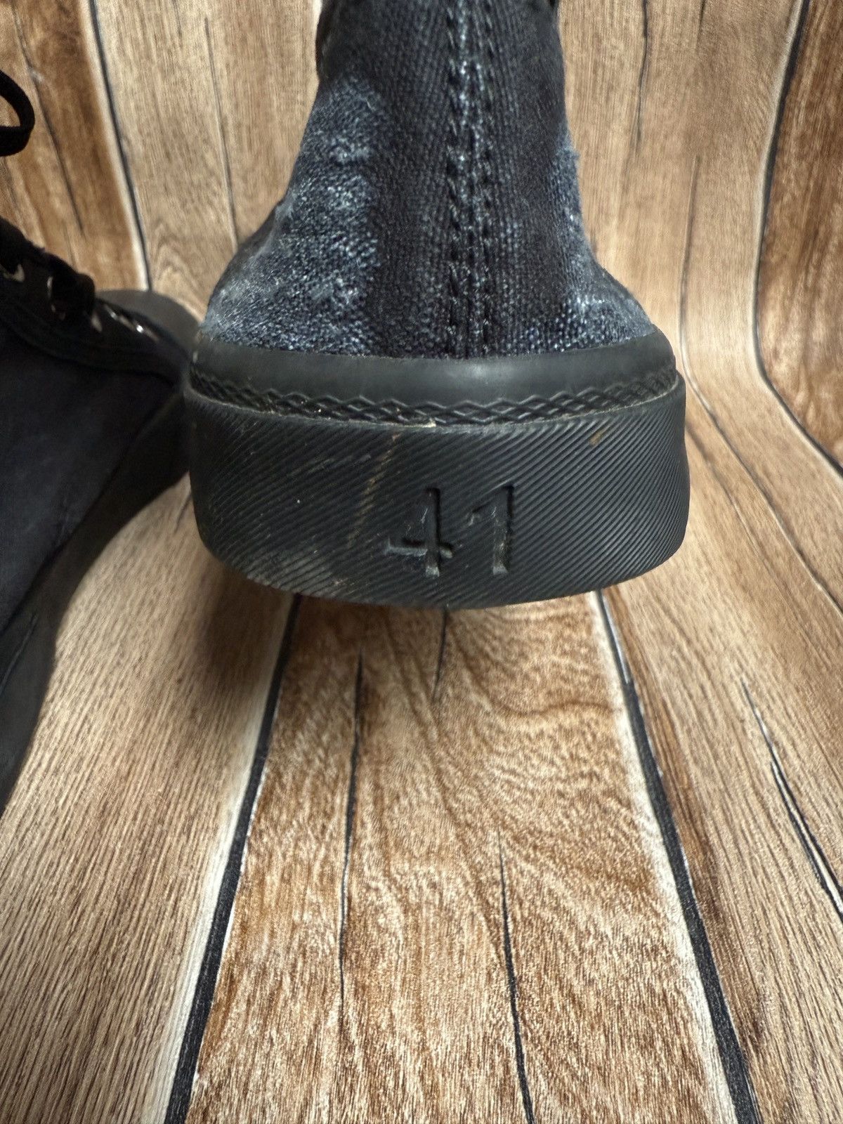 Balenciaga 🕷️🔥🔥distresa paris sneaker Size US 8 / EU 41 - 16 Thumbnail