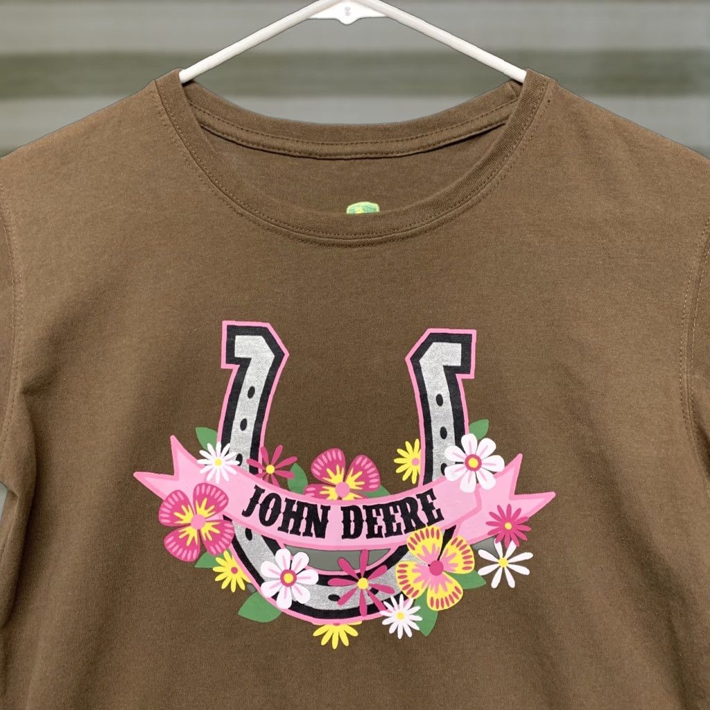 John Deere John Deere T-Shirt Women's Size S/P Brown Large Graphic LOGO Horseshoe Flowers Size S / US 4 / IT 40 - 1 Thumbnail