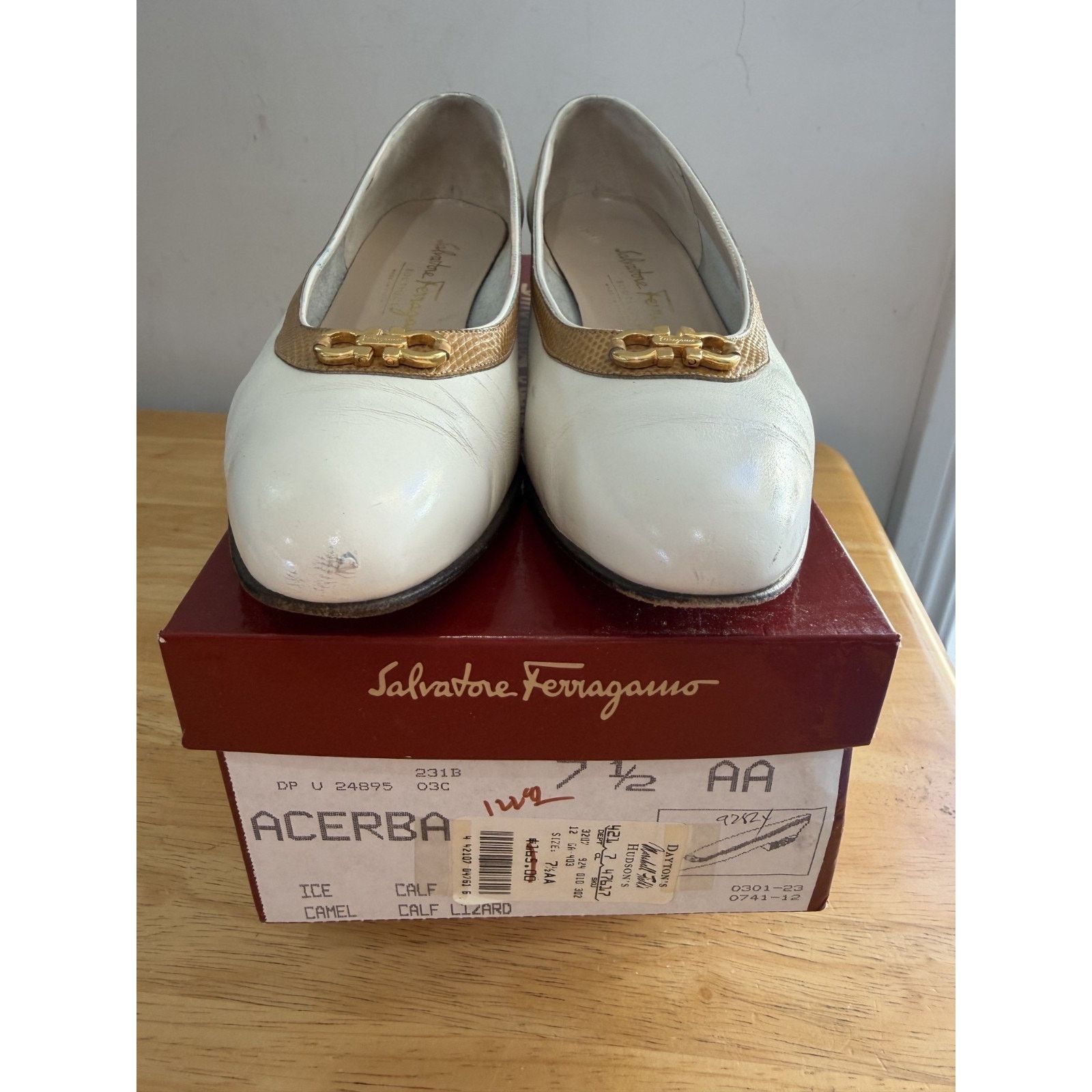 Salvatore Ferragamo Womens Vintage Salvatore Ferragamo Acerba White 7.5 AA Size US 7.5 / IT 37.5 - 5 Thumbnail