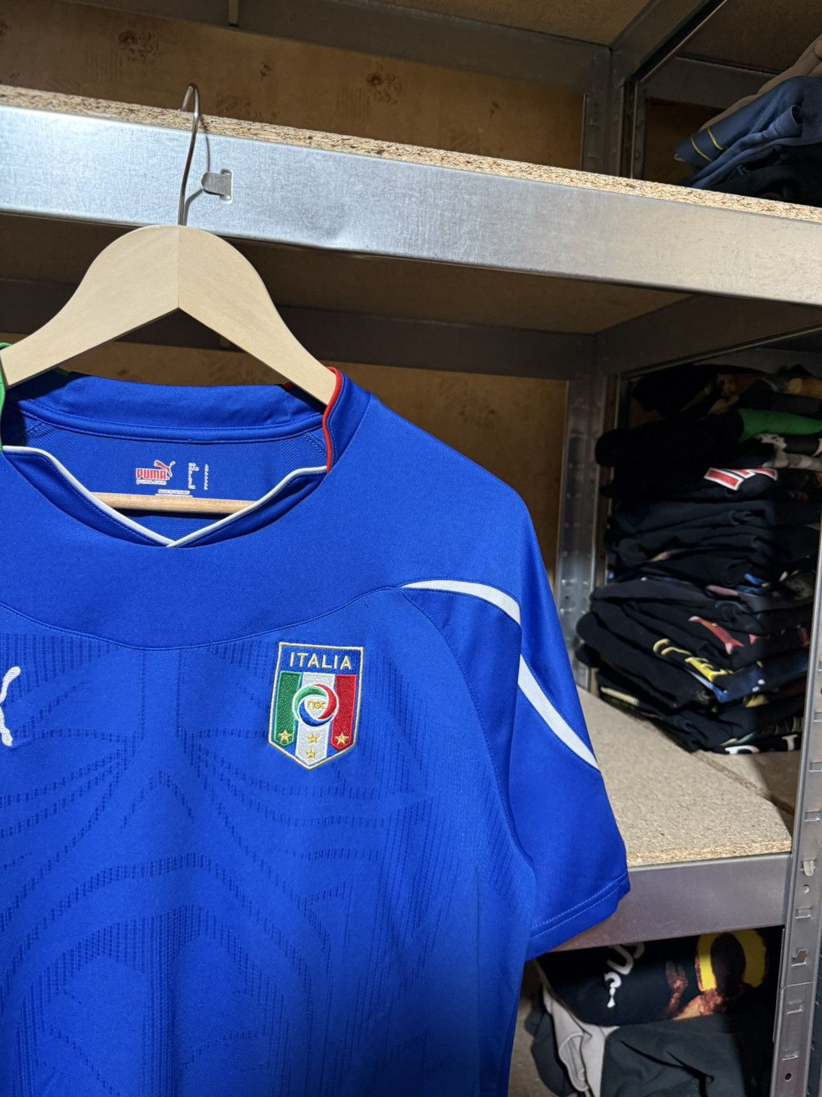 Puma × Vintage Vintage Puma Italy 2010 Home Football Soccer Jersey Size US M / EU 48-50 / 2 - 4 Thumbnail