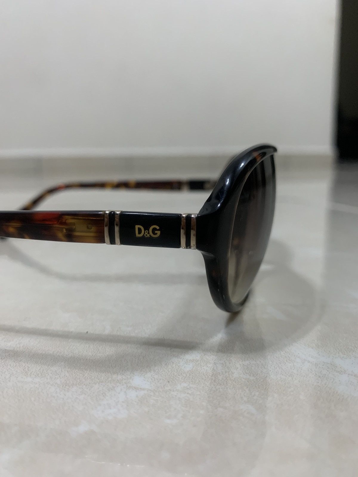 Dolce & Gabbana Vintage Tortoise Dolce Gabbana Sunglasses Size ONE SIZE - 8 Thumbnail