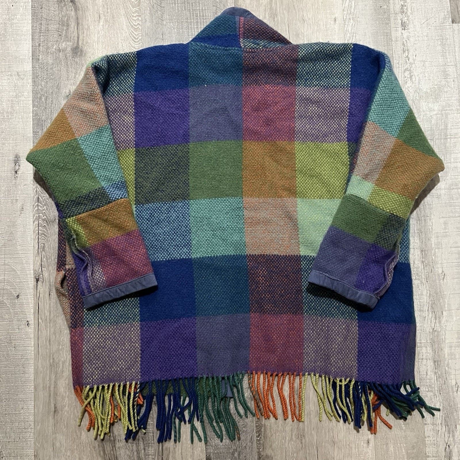 Vintage VTG Aventura Taos New Mexico Plaid Wool Fringe Boho Sweater Size XS / US 0-2 / IT 36-38 - 2 Thumbnail