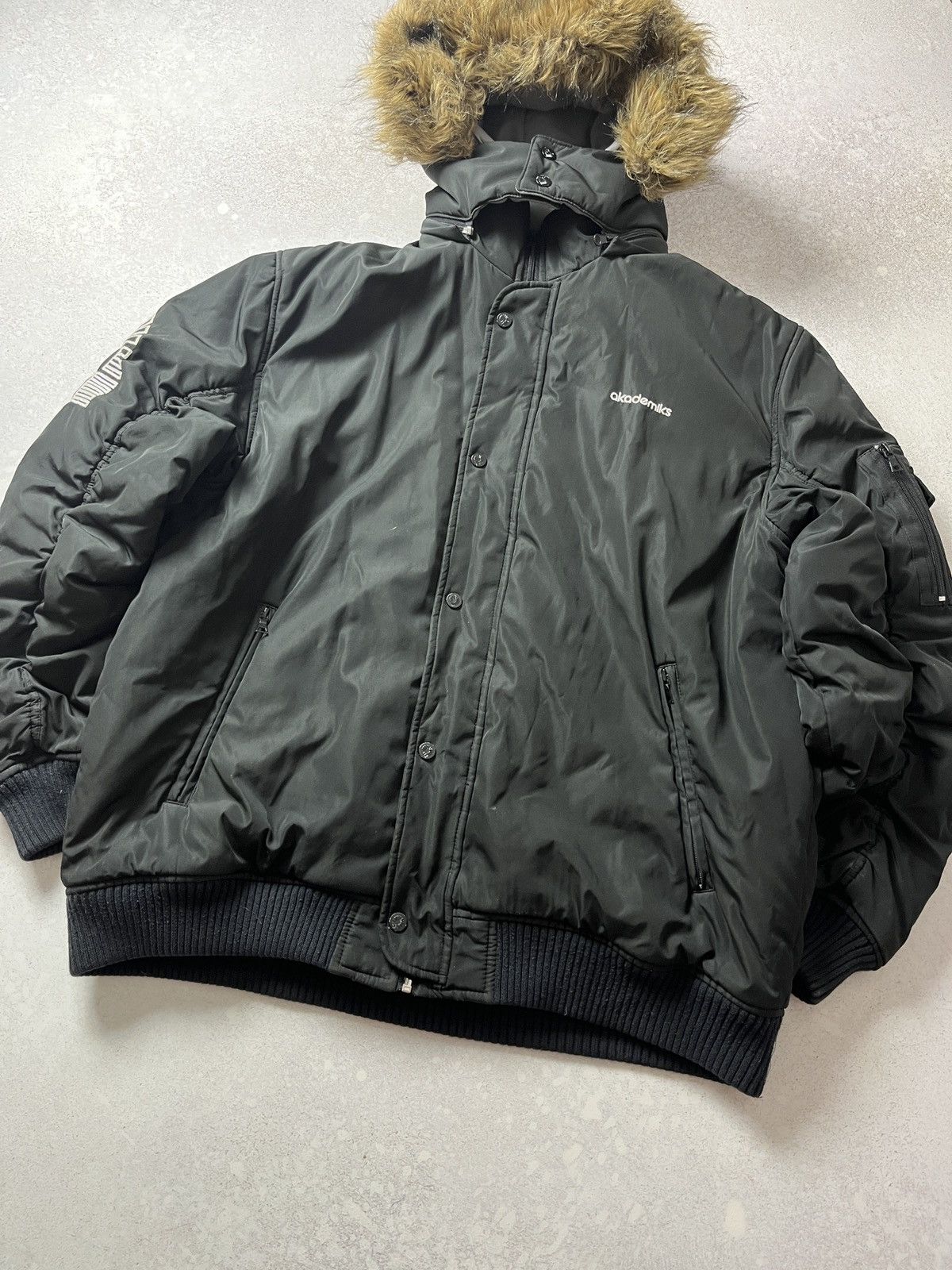 Akademiks Vintage Akademiks Down Jacket Windproof Winter Rap Size US XXL / EU 58 / 5 - 3 Thumbnail